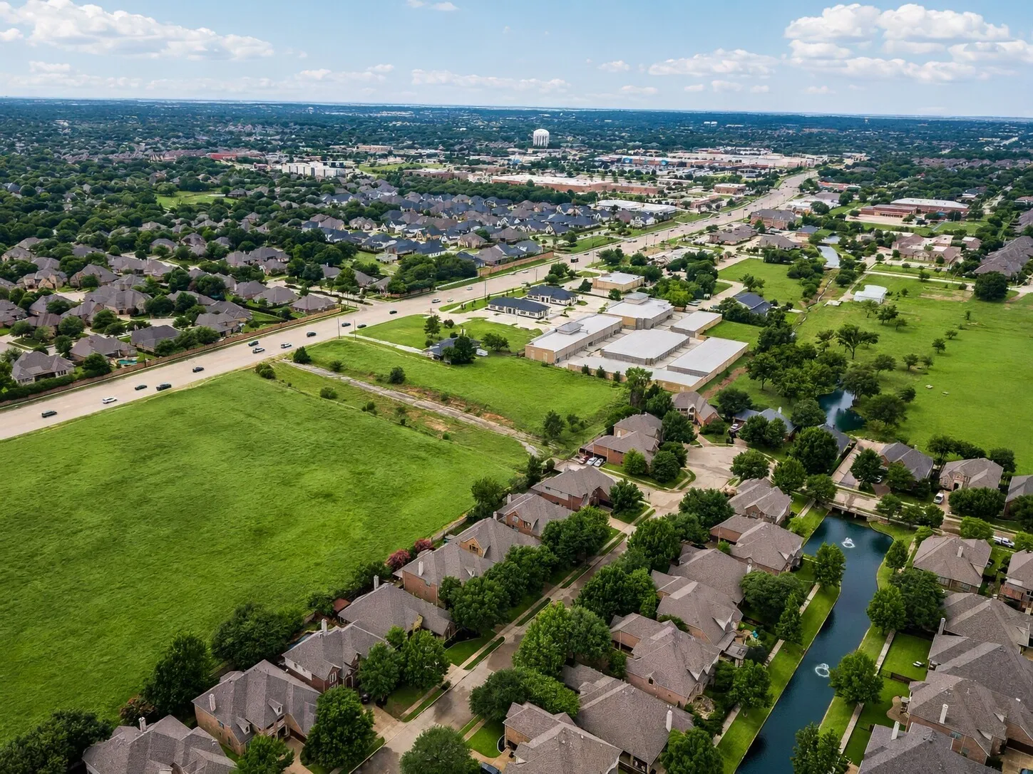 Single Family Residence For Sale in Tarrant County , 5833 Crescent Lane, Colleyville, Texas 76034, 3 Bedroom, 3 Bathroom, 2 Garage spaces, 2,695 Sqft, built in 2004, mls#21304052, Real Estate Agent in Colleyville, Homes For Sale in Tarrant county, Homes For Sale in Colleyville, Realtor in Colleyville Texas, Real Estate Brokerage Independent Realty Texas, Luminita Cordes Realtor