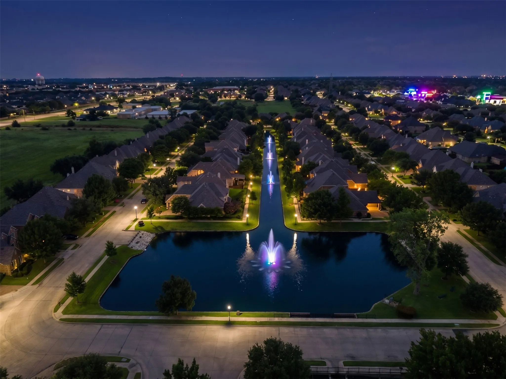 Single Family Residence For Sale in Tarrant County , 5833 Crescent Lane, Colleyville, Texas 76034, 3 Bedroom, 3 Bathroom, 2 Garage spaces, 2,695 Sqft, built in 2004, mls#21304052, Real Estate Agent in Colleyville, Homes For Sale in Tarrant county, Homes For Sale in Colleyville, Realtor in Colleyville Texas, Real Estate Brokerage Independent Realty Texas, Luminita Cordes Realtor