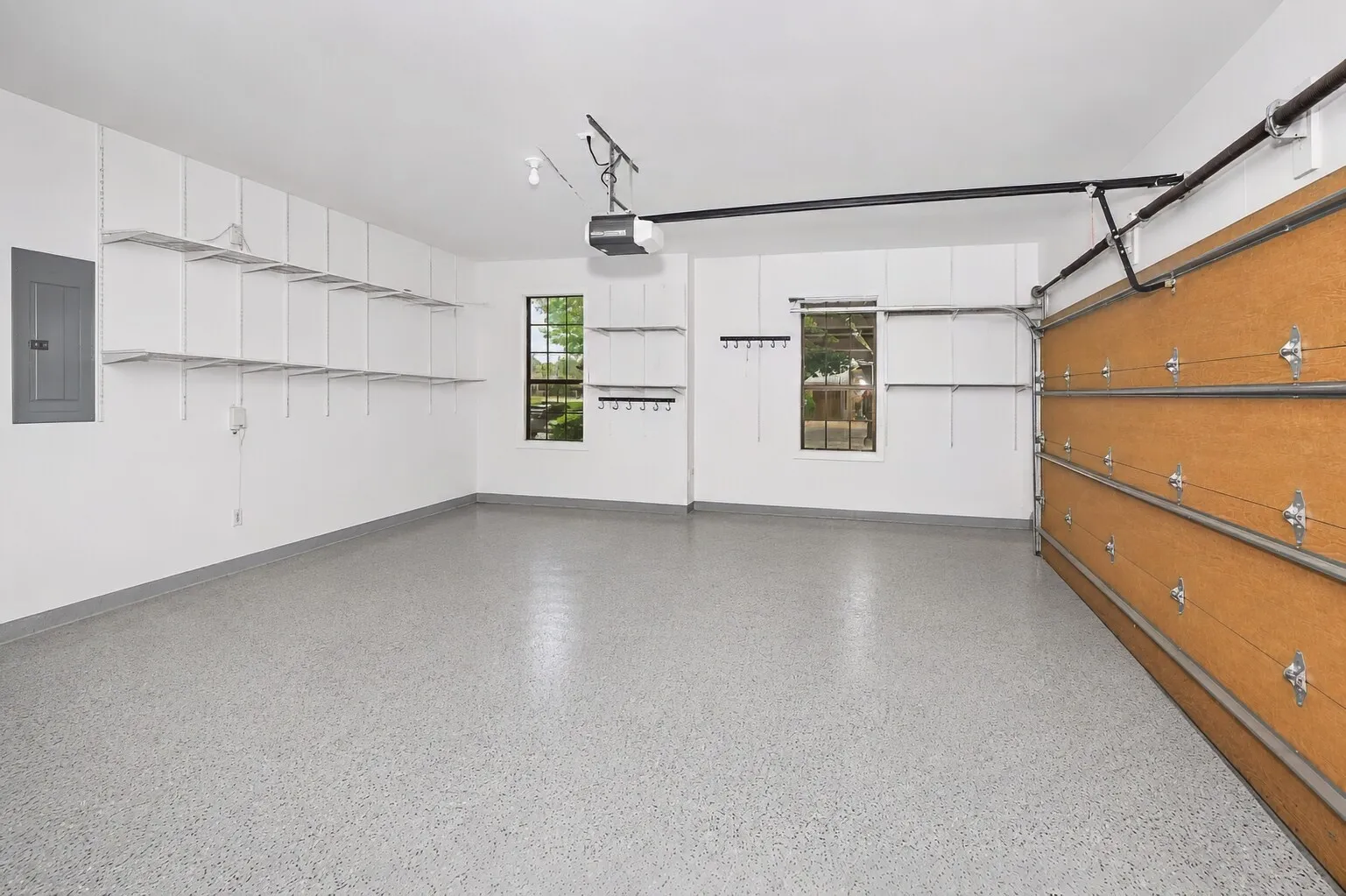 Single Family Residence For Sale in Tarrant County , 5833 Crescent Lane, Colleyville, Texas 76034, 3 Bedroom, 3 Bathroom, 2 Garage spaces, 2,695 Sqft, built in 2004, mls#21304052, Real Estate Agent in Colleyville, Homes For Sale in Tarrant county, Homes For Sale in Colleyville, Realtor in Colleyville Texas, Real Estate Brokerage Independent Realty Texas, Luminita Cordes Realtor