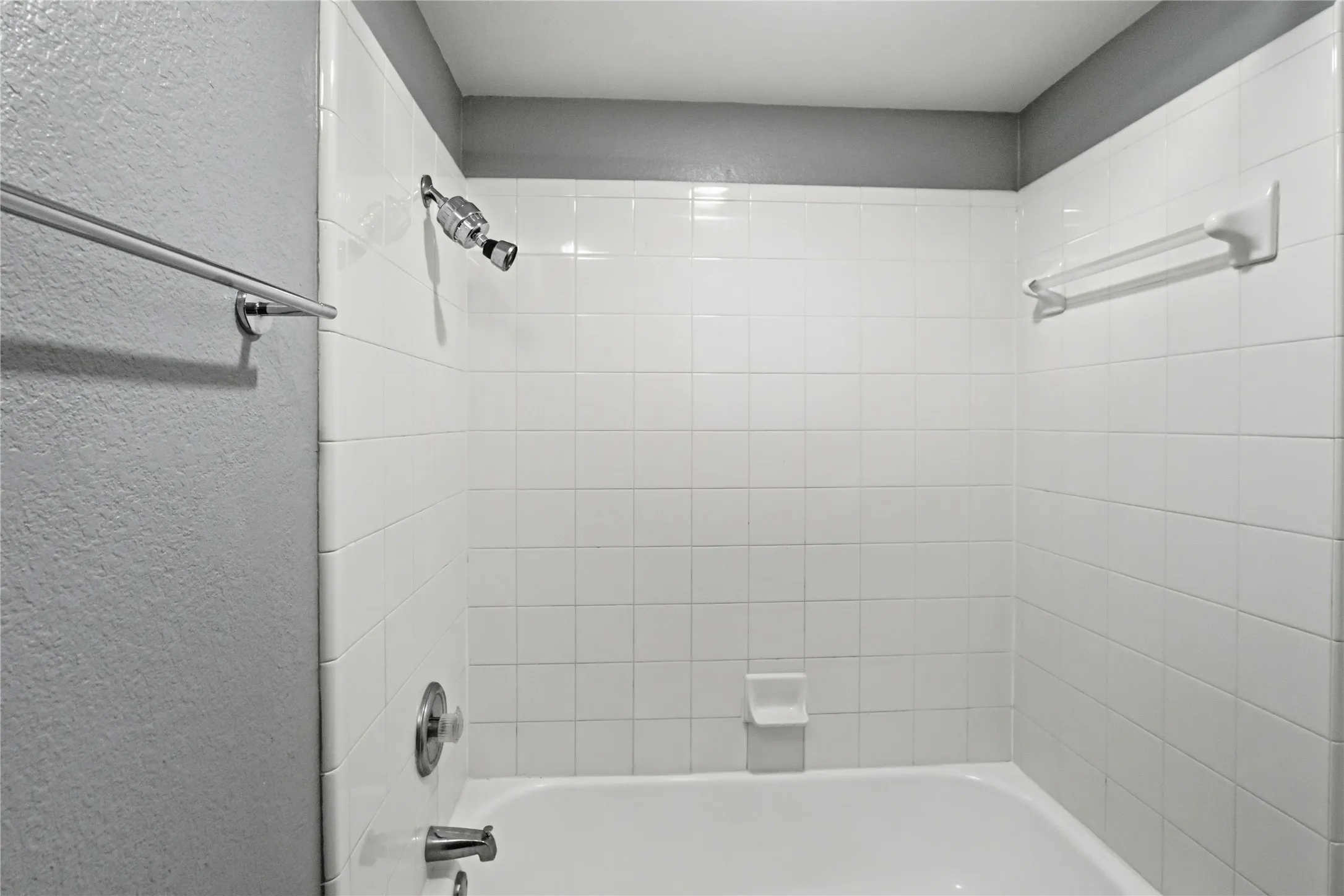 Condominium For Sale in Dallas County , 5111 Manett Street 207, Dallas, Texas 75206, 1 Bedroom, 1 Bathroom, Garage spaces, 728 Sqft, built in 2001, mls#21306838, Real Estate Agent in Dallas, Homes For Sale in Dallas county, Homes For Sale in Dallas, Realtor in Dallas Texas, Real Estate Brokerage Independent Realty Texas, Luminita Cordes Realtor