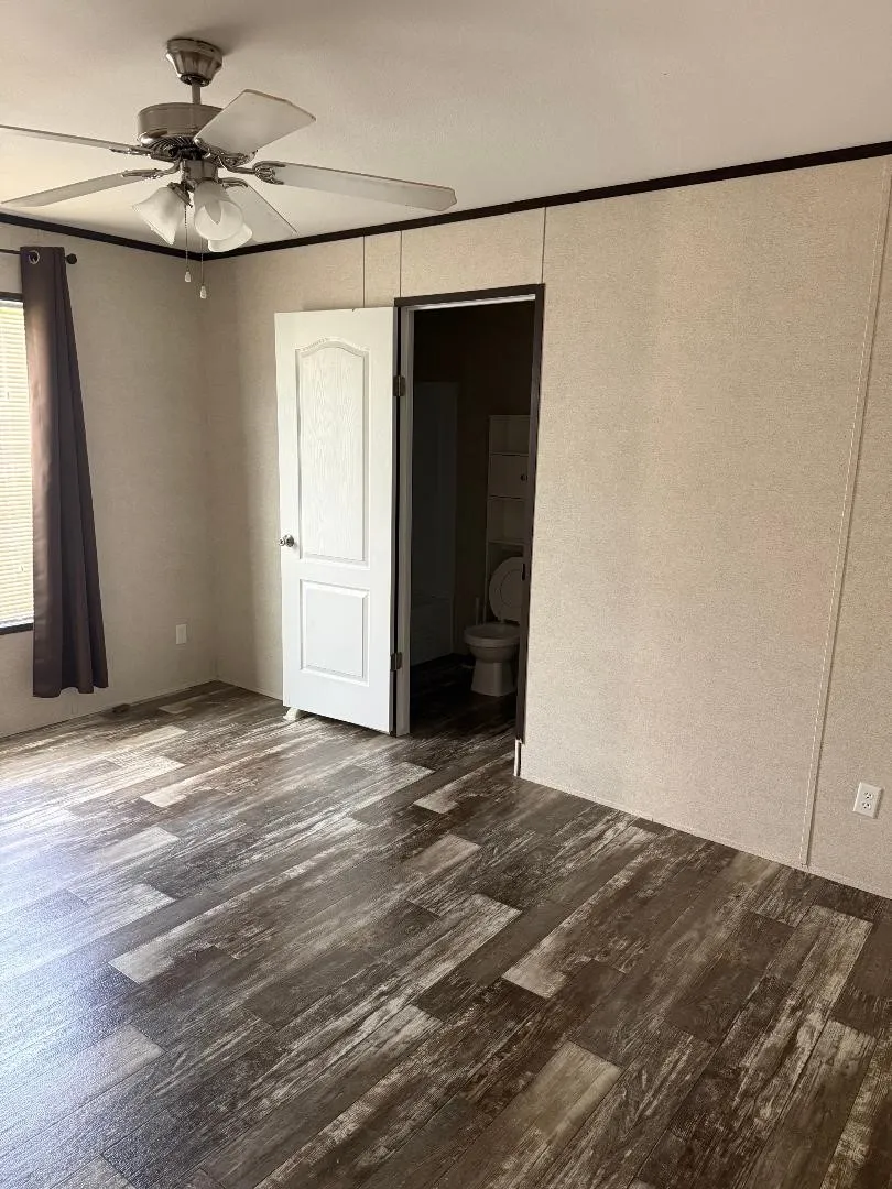 Mobile Home For Sale in Kaufman County , Lot 4 County Road 122, Kaufman, Texas 75142, 2 Bedroom, 2 Bathroom, 1 Garage spaces, 896 Sqft, built in 2018, mls#21307671, Real Estate Agent in Kaufman, Homes For Sale in Kaufman county, Homes For Sale in Kaufman, Realtor in Kaufman Texas, Real Estate Brokerage Independent Realty Texas, Luminita Cordes Realtor