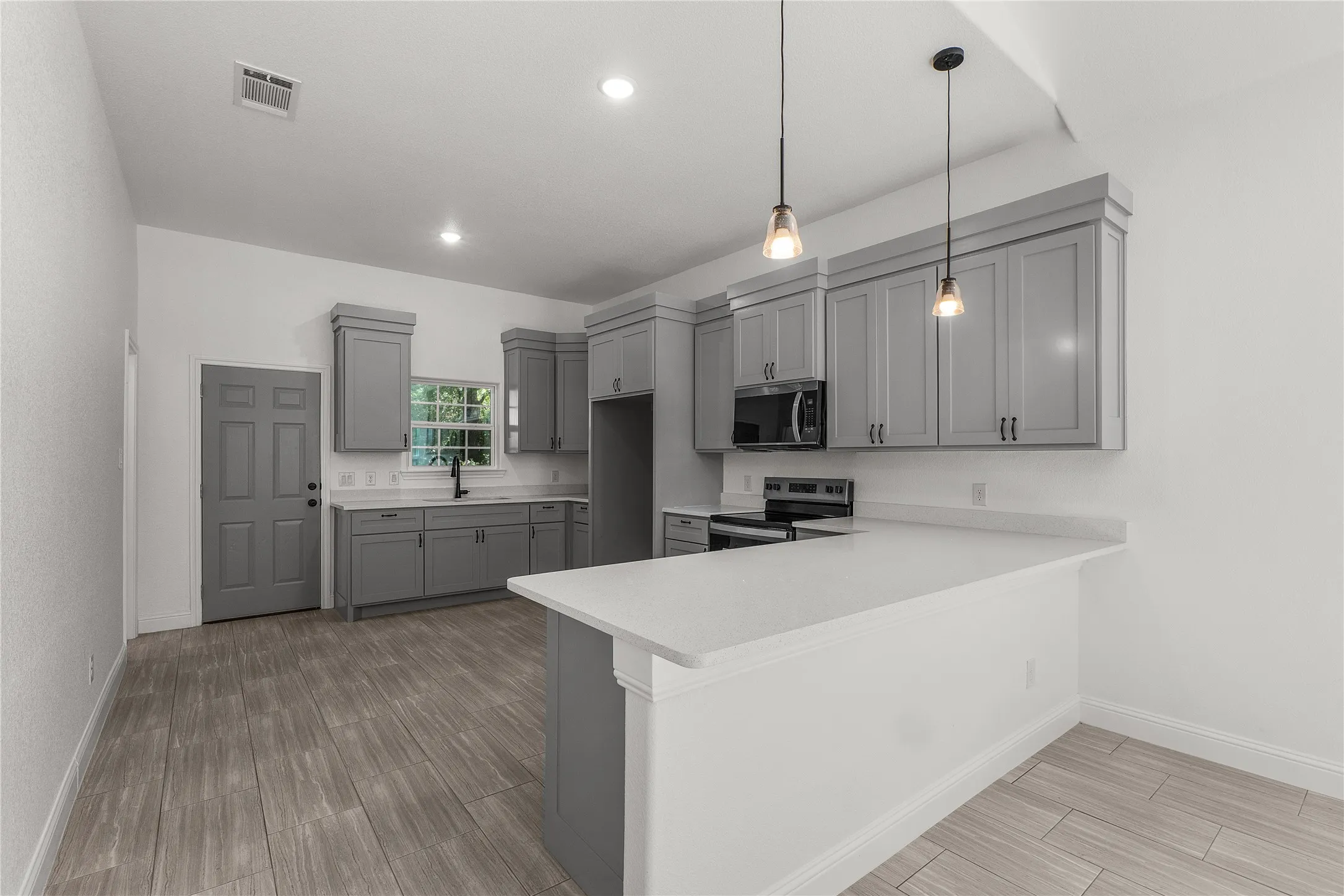 Single Family Residence For Sale in Tarrant County , 5120 Elgin Street, Fort Worth, Texas 76105, 3 Bedroom, 3 Bathroom, 2 Garage spaces, 1,800 Sqft, built in 2026, mls#21307698, Real Estate Agent in Fort Worth, Homes For Sale in Tarrant county, Homes For Sale in Fort Worth, Realtor in Fort Worth Texas, Real Estate Brokerage Independent Realty Texas, Luminita Cordes Realtor