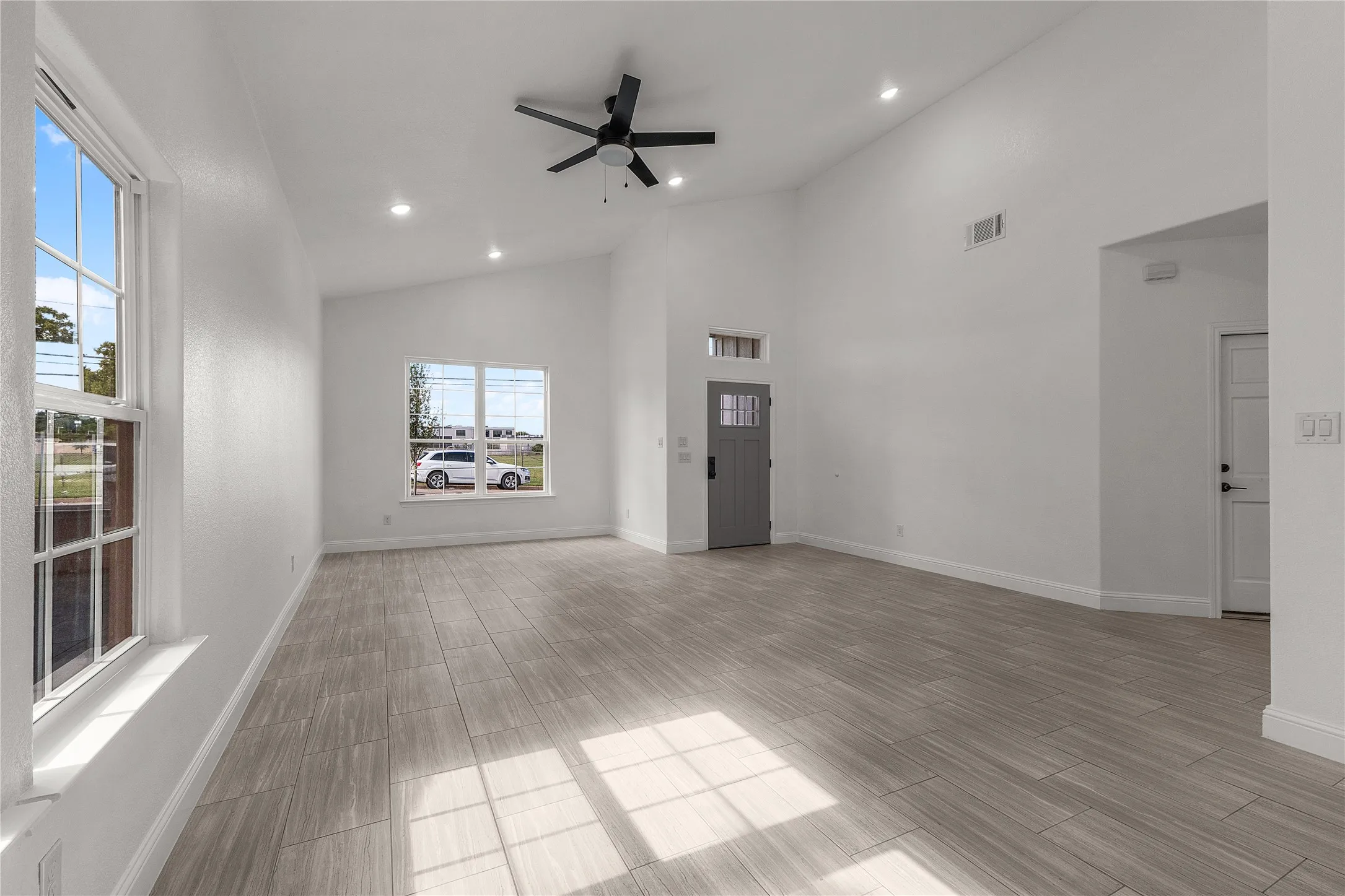 Single Family Residence For Sale in Tarrant County , 5120 Elgin Street, Fort Worth, Texas 76105, 3 Bedroom, 3 Bathroom, 2 Garage spaces, 1,800 Sqft, built in 2026, mls#21307698, Real Estate Agent in Fort Worth, Homes For Sale in Tarrant county, Homes For Sale in Fort Worth, Realtor in Fort Worth Texas, Real Estate Brokerage Independent Realty Texas, Luminita Cordes Realtor