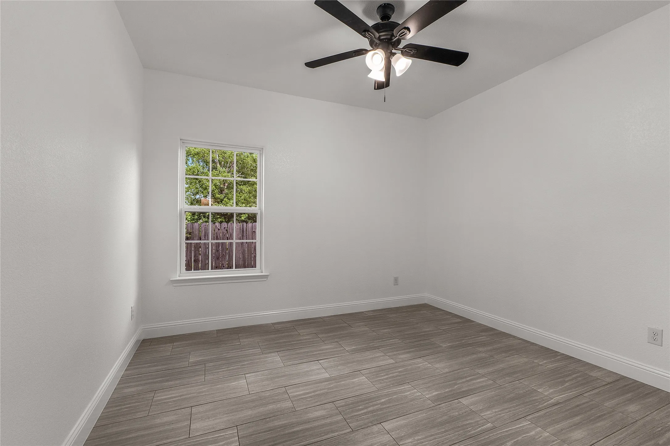 Single Family Residence For Sale in Tarrant County , 5120 Elgin Street, Fort Worth, Texas 76105, 3 Bedroom, 3 Bathroom, 2 Garage spaces, 1,800 Sqft, built in 2026, mls#21307698, Real Estate Agent in Fort Worth, Homes For Sale in Tarrant county, Homes For Sale in Fort Worth, Realtor in Fort Worth Texas, Real Estate Brokerage Independent Realty Texas, Luminita Cordes Realtor