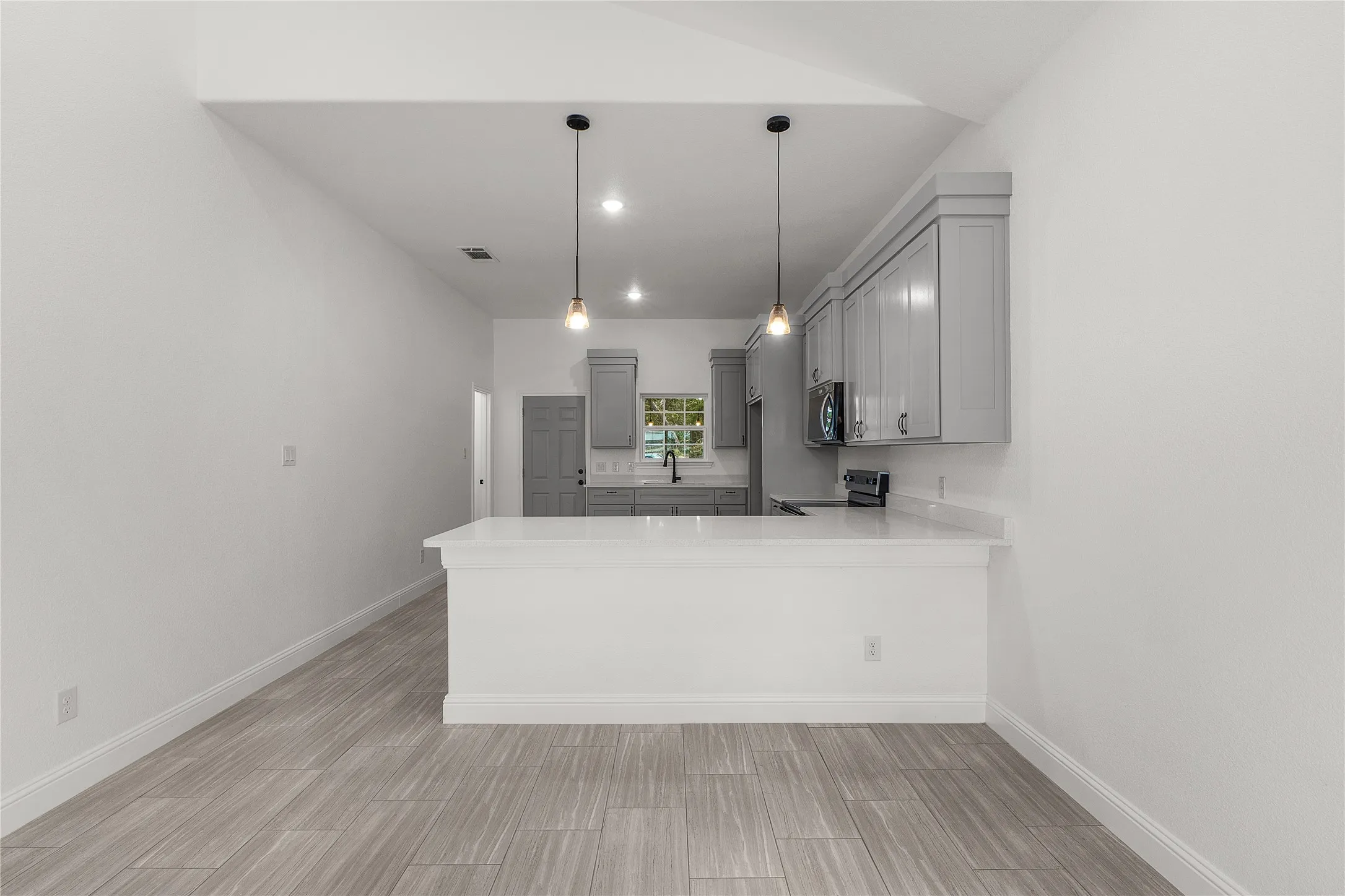 Single Family Residence For Sale in Tarrant County , 5120 Elgin Street, Fort Worth, Texas 76105, 3 Bedroom, 3 Bathroom, 2 Garage spaces, 1,800 Sqft, built in 2026, mls#21307698, Real Estate Agent in Fort Worth, Homes For Sale in Tarrant county, Homes For Sale in Fort Worth, Realtor in Fort Worth Texas, Real Estate Brokerage Independent Realty Texas, Luminita Cordes Realtor