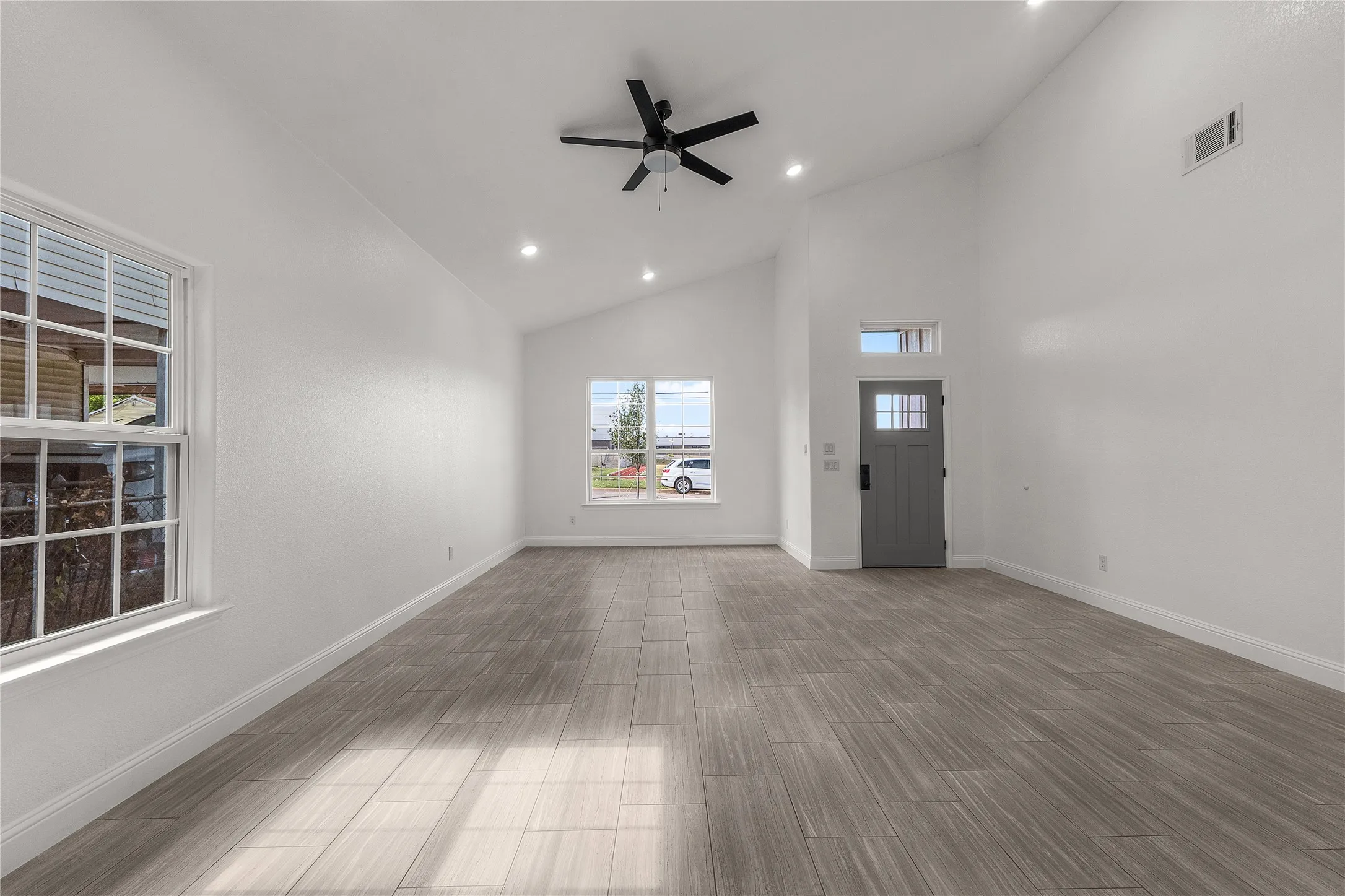 Single Family Residence For Sale in Tarrant County , 5120 Elgin Street, Fort Worth, Texas 76105, 3 Bedroom, 3 Bathroom, 2 Garage spaces, 1,800 Sqft, built in 2026, mls#21307698, Real Estate Agent in Fort Worth, Homes For Sale in Tarrant county, Homes For Sale in Fort Worth, Realtor in Fort Worth Texas, Real Estate Brokerage Independent Realty Texas, Luminita Cordes Realtor