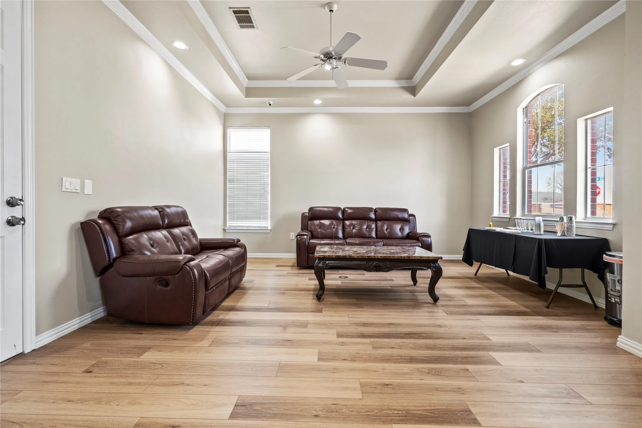 Office For Rent in Tarrant County , 2204 Park Springs Boulevard, Arlington, Texas 76013, 0, 0, Garage spaces, 0 Sqft, built in 1997, mls#21307708, Real Estate Agent in Arlington, Homes For Rent in Tarrant county, Homes For Rent in Arlington, Realtor in Arlington Texas, Real Estate Brokerage Independent Realty Texas, Luminita Cordes Realtor
