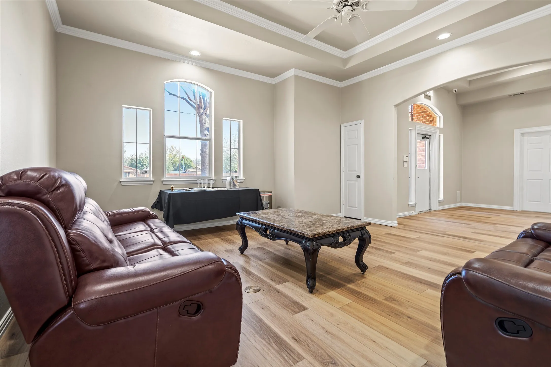 Office For Rent in Tarrant County , 2204 Park Springs Boulevard, Arlington, Texas 76013, 0, 0, Garage spaces, 0 Sqft, built in 1997, mls#21307708, Real Estate Agent in Arlington, Homes For Rent in Tarrant county, Homes For Rent in Arlington, Realtor in Arlington Texas, Real Estate Brokerage Independent Realty Texas, Luminita Cordes Realtor