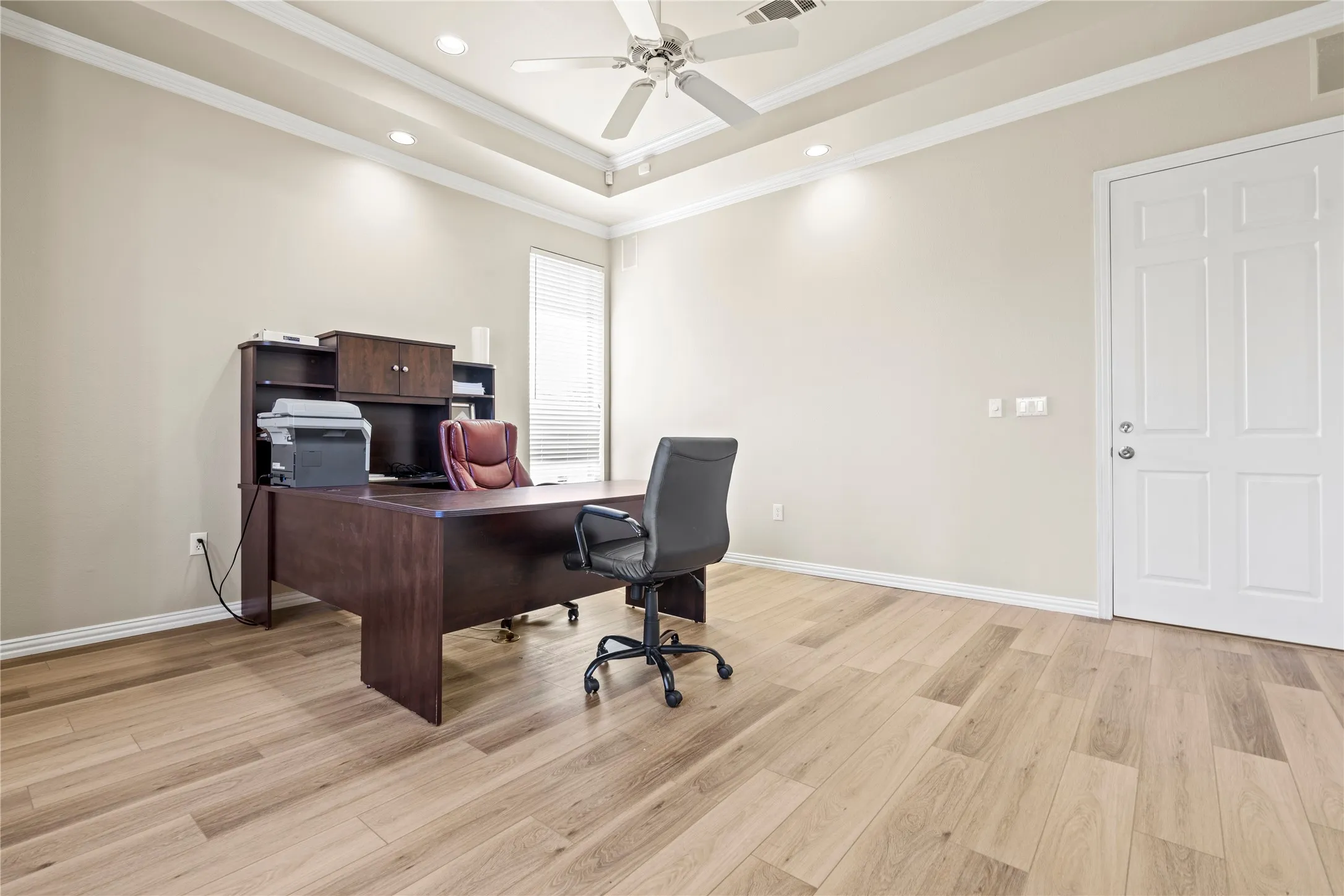 Office For Rent in Tarrant County , 2204 Park Springs Boulevard, Arlington, Texas 76013, 0, 0, Garage spaces, 0 Sqft, built in 1997, mls#21307708, Real Estate Agent in Arlington, Homes For Rent in Tarrant county, Homes For Rent in Arlington, Realtor in Arlington Texas, Real Estate Brokerage Independent Realty Texas, Luminita Cordes Realtor