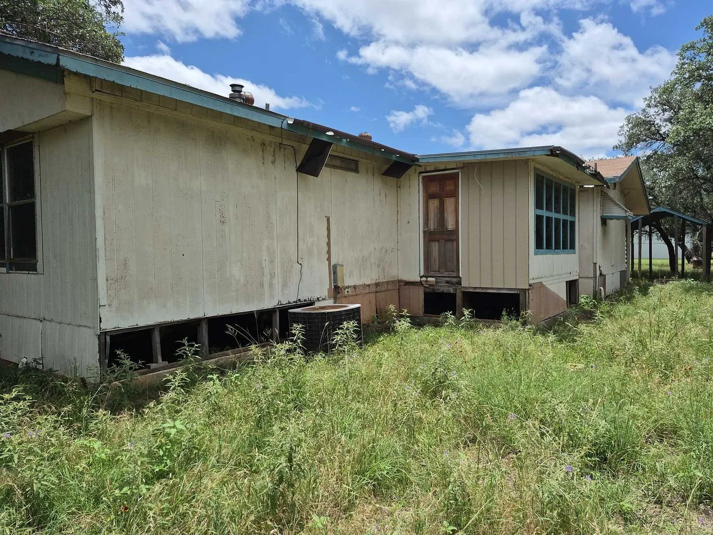 Manufactured Home For Sale in Brown County , 3130 Seabreeze Drive, May, Texas 76857, 4 Bedroom, 2 Bathroom, Garage spaces, 2,228 Sqft, built in 1996, mls#21303362, Real Estate Agent in May, Homes For Sale in Brown county, Homes For Sale in May, Realtor in May Texas, Real Estate Brokerage Independent Realty Texas, Luminita Cordes Realtor