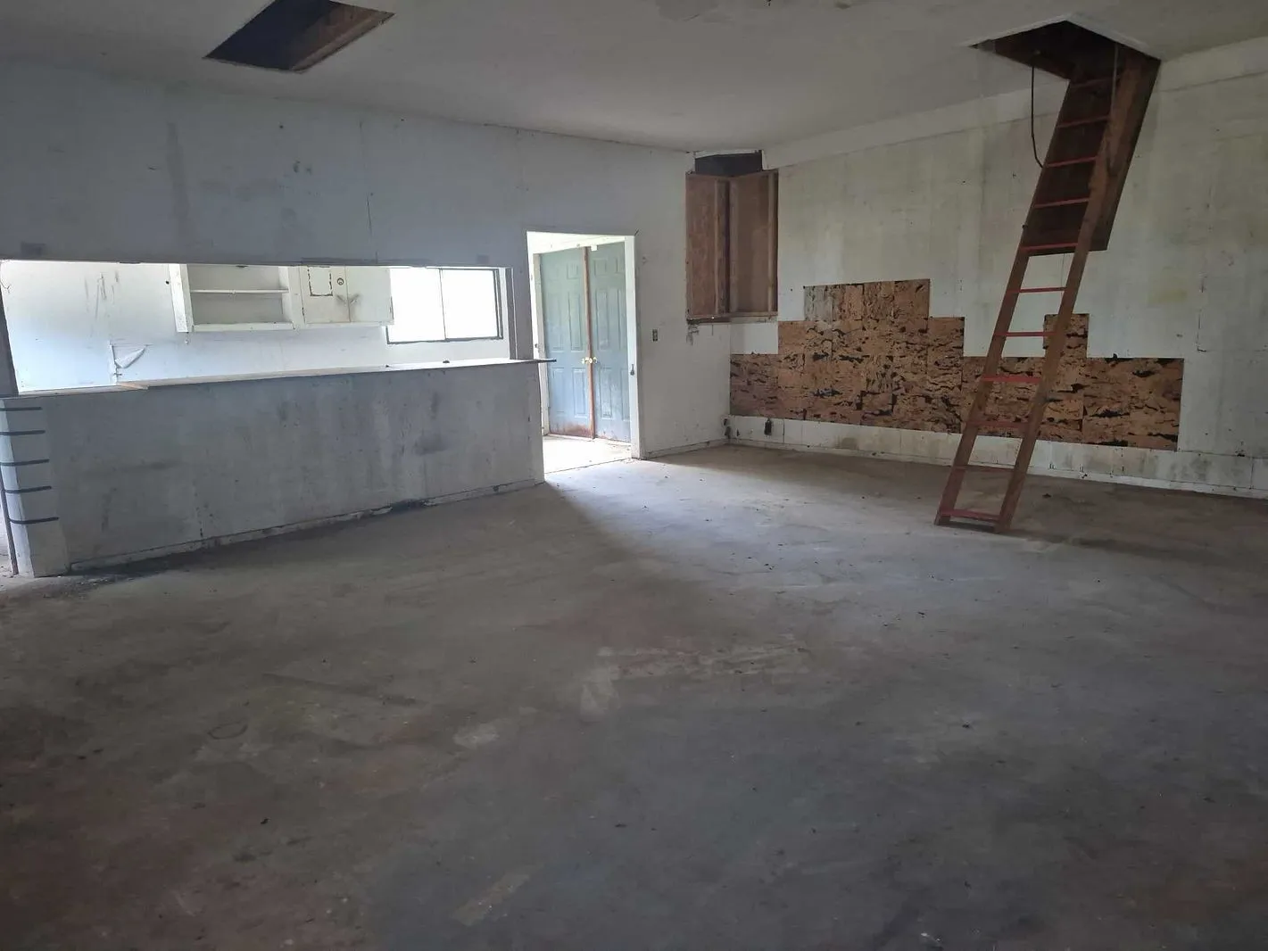 Manufactured Home For Sale in Brown County , 3130 Seabreeze Drive, May, Texas 76857, 4 Bedroom, 2 Bathroom, Garage spaces, 2,228 Sqft, built in 1996, mls#21303362, Real Estate Agent in May, Homes For Sale in Brown county, Homes For Sale in May, Realtor in May Texas, Real Estate Brokerage Independent Realty Texas, Luminita Cordes Realtor