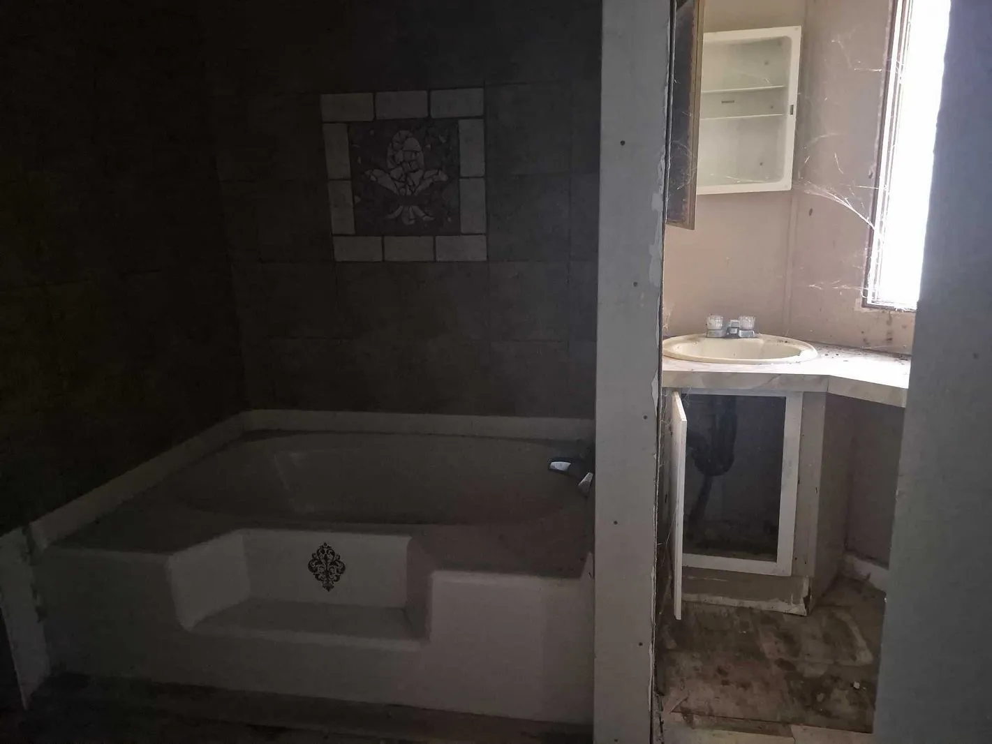 Manufactured Home For Sale in Brown County , 3130 Seabreeze Drive, May, Texas 76857, 4 Bedroom, 2 Bathroom, Garage spaces, 2,228 Sqft, built in 1996, mls#21303362, Real Estate Agent in May, Homes For Sale in Brown county, Homes For Sale in May, Realtor in May Texas, Real Estate Brokerage Independent Realty Texas, Luminita Cordes Realtor