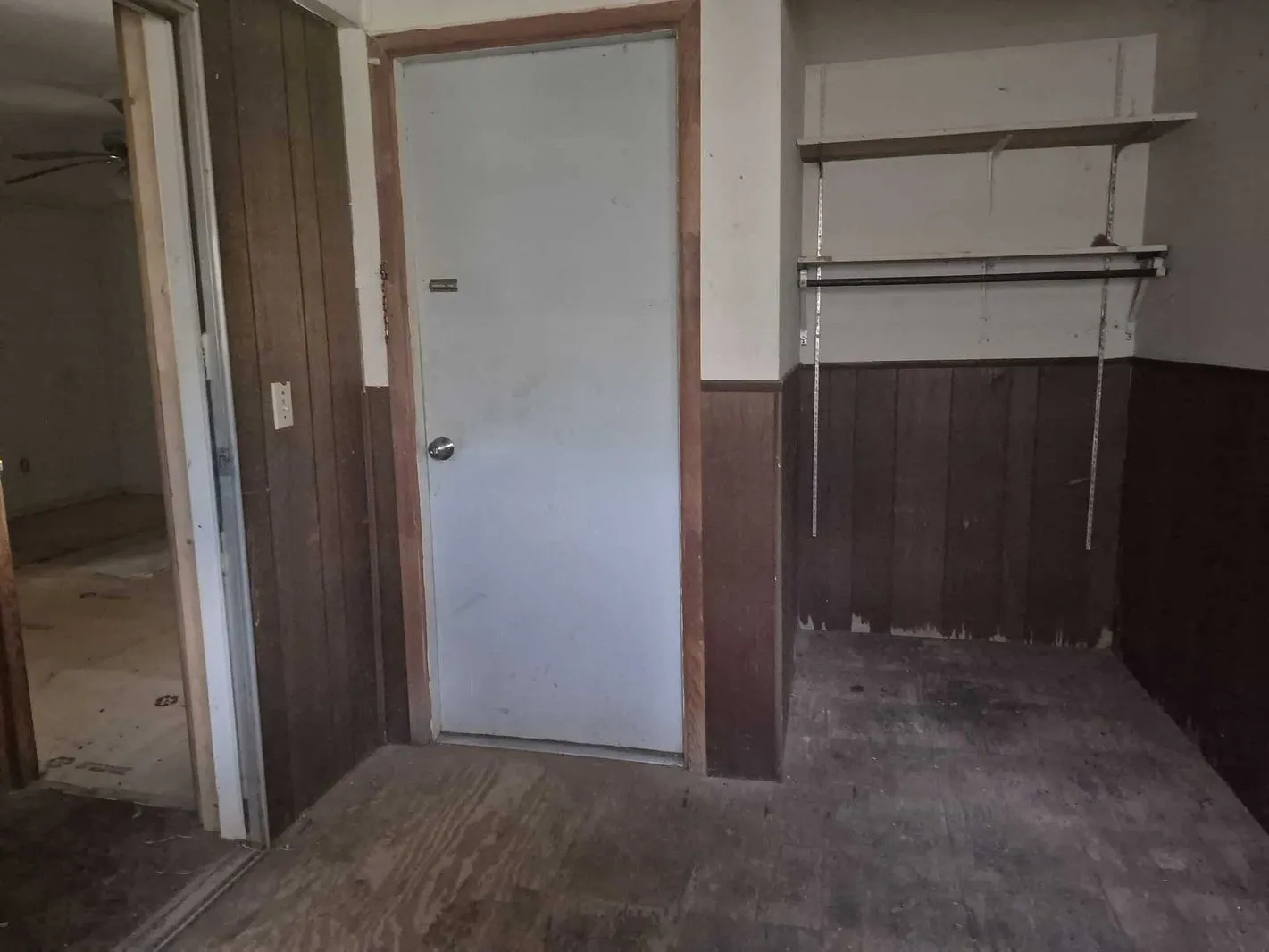 Manufactured Home For Sale in Brown County , 3130 Seabreeze Drive, May, Texas 76857, 4 Bedroom, 2 Bathroom, Garage spaces, 2,228 Sqft, built in 1996, mls#21303362, Real Estate Agent in May, Homes For Sale in Brown county, Homes For Sale in May, Realtor in May Texas, Real Estate Brokerage Independent Realty Texas, Luminita Cordes Realtor