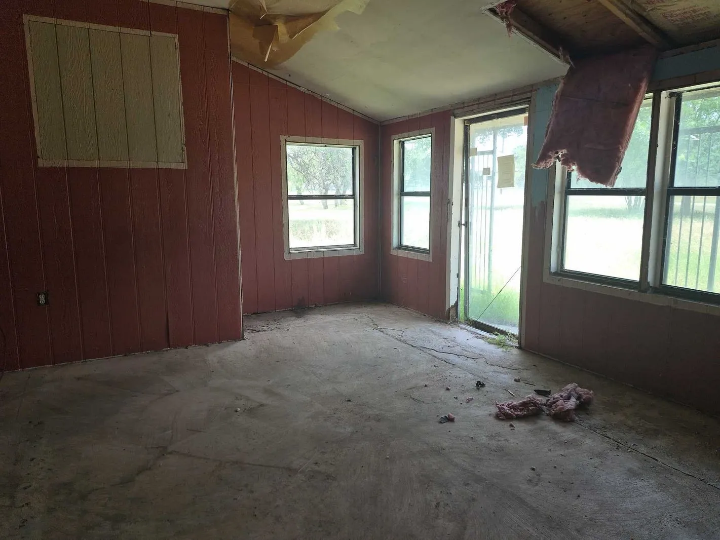 Manufactured Home For Sale in Brown County , 3130 Seabreeze Drive, May, Texas 76857, 4 Bedroom, 2 Bathroom, Garage spaces, 2,228 Sqft, built in 1996, mls#21303362, Real Estate Agent in May, Homes For Sale in Brown county, Homes For Sale in May, Realtor in May Texas, Real Estate Brokerage Independent Realty Texas, Luminita Cordes Realtor