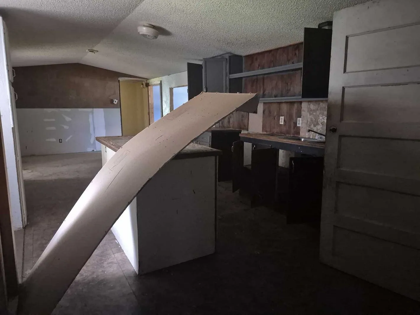 Manufactured Home For Sale in Brown County , 3130 Seabreeze Drive, May, Texas 76857, 4 Bedroom, 2 Bathroom, Garage spaces, 2,228 Sqft, built in 1996, mls#21303362, Real Estate Agent in May, Homes For Sale in Brown county, Homes For Sale in May, Realtor in May Texas, Real Estate Brokerage Independent Realty Texas, Luminita Cordes Realtor