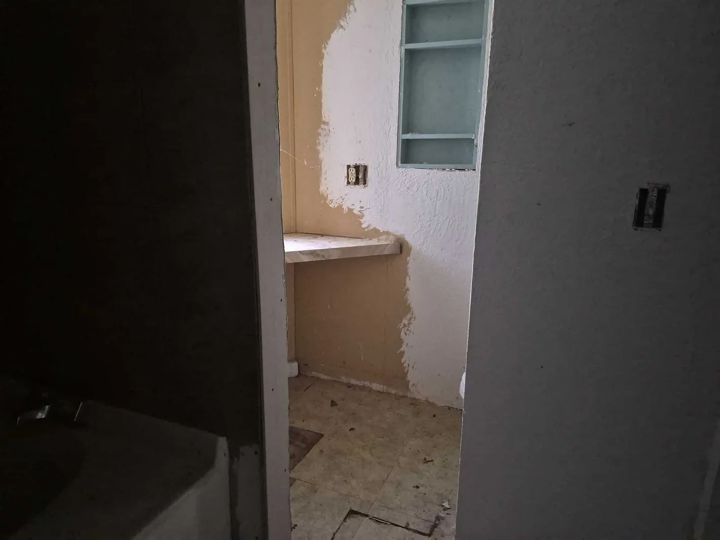 Manufactured Home For Sale in Brown County , 3130 Seabreeze Drive, May, Texas 76857, 4 Bedroom, 2 Bathroom, Garage spaces, 2,228 Sqft, built in 1996, mls#21303362, Real Estate Agent in May, Homes For Sale in Brown county, Homes For Sale in May, Realtor in May Texas, Real Estate Brokerage Independent Realty Texas, Luminita Cordes Realtor