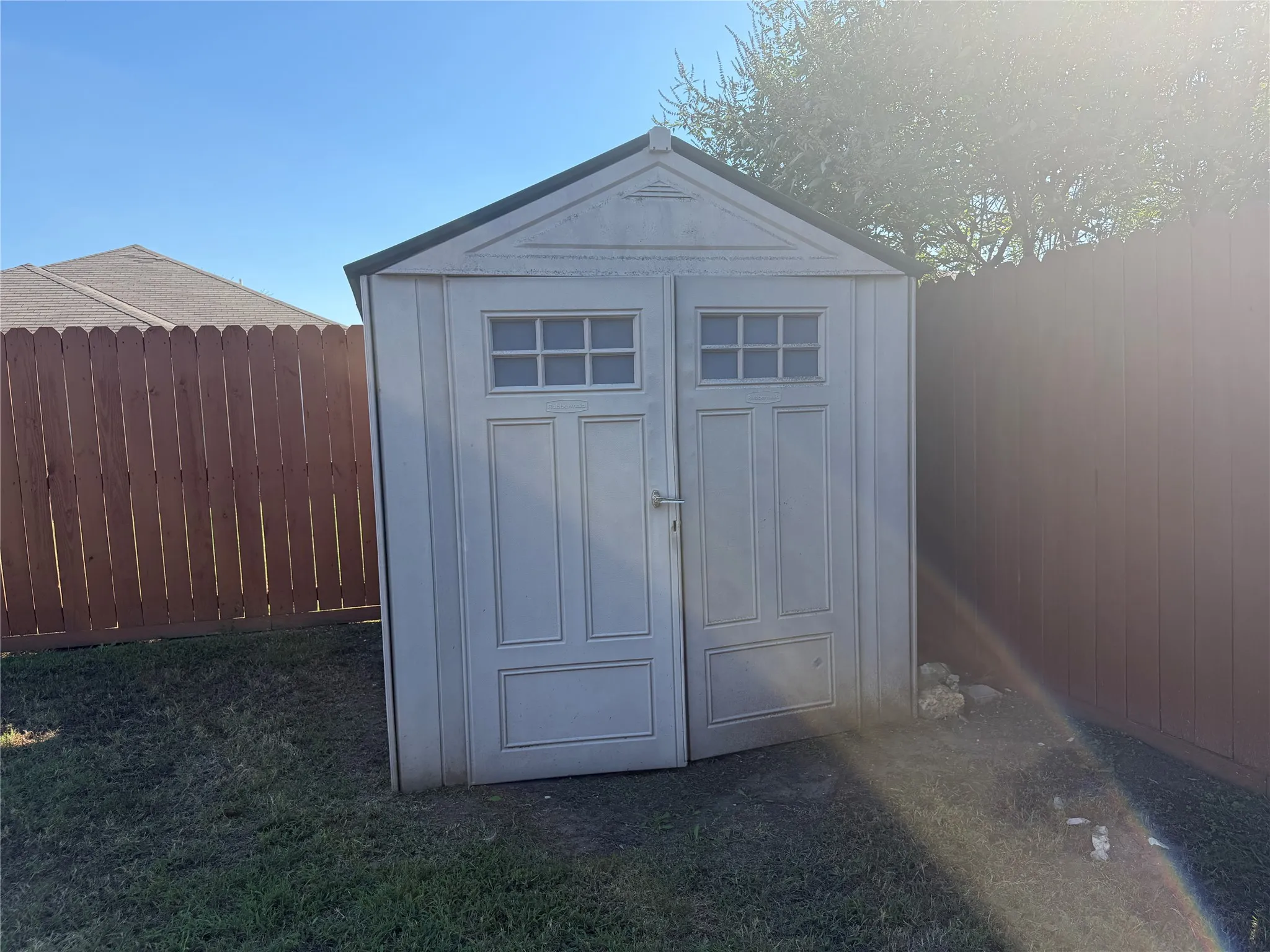 Single Family Residence For Rent in Collin County , 301 Meadow Lark Lane, Anna, Texas 75409, 3 Bedroom, 2 Bathroom, 2 Garage spaces, 1,391 Sqft, built in 2005, mls#21307720, Real Estate Agent in Anna, Homes For Rent in Collin county, Homes For Rent in Anna, Realtor in Anna Texas, Real Estate Brokerage Independent Realty Texas, Luminita Cordes Realtor