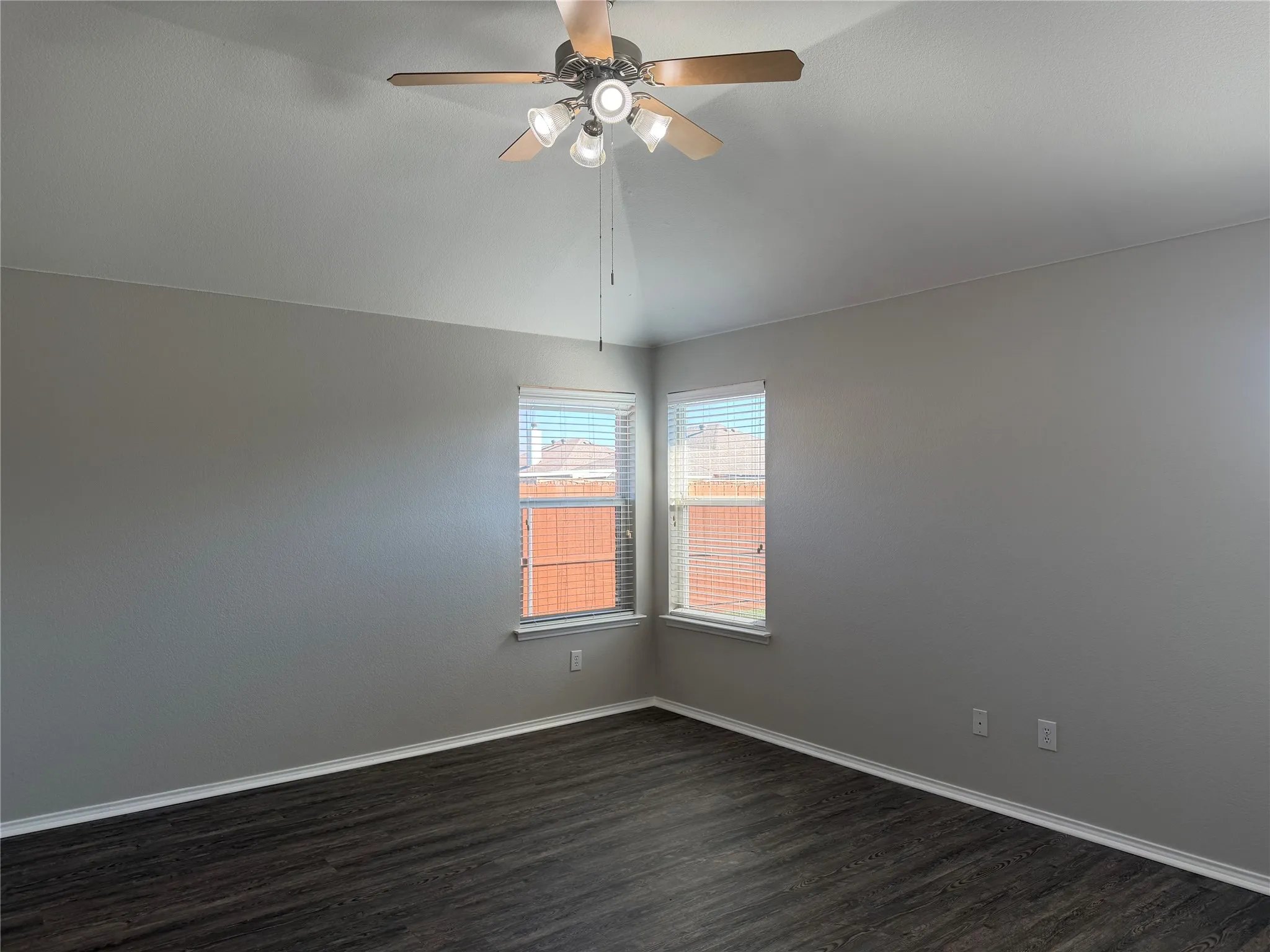 Single Family Residence For Rent in Collin County , 301 Meadow Lark Lane, Anna, Texas 75409, 3 Bedroom, 2 Bathroom, 2 Garage spaces, 1,391 Sqft, built in 2005, mls#21307720, Real Estate Agent in Anna, Homes For Rent in Collin county, Homes For Rent in Anna, Realtor in Anna Texas, Real Estate Brokerage Independent Realty Texas, Luminita Cordes Realtor