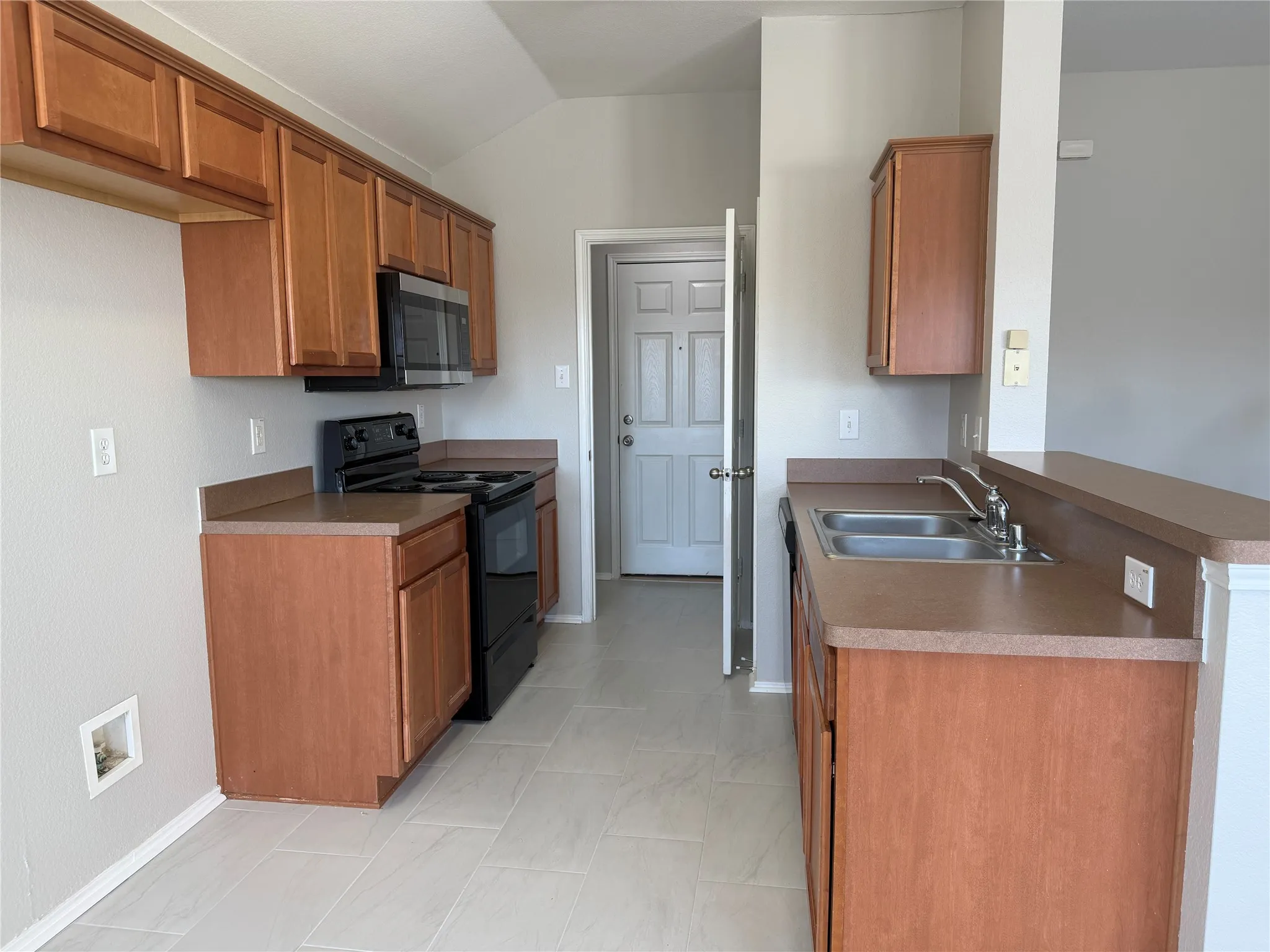 Single Family Residence For Rent in Collin County , 301 Meadow Lark Lane, Anna, Texas 75409, 3 Bedroom, 2 Bathroom, 2 Garage spaces, 1,391 Sqft, built in 2005, mls#21307720, Real Estate Agent in Anna, Homes For Rent in Collin county, Homes For Rent in Anna, Realtor in Anna Texas, Real Estate Brokerage Independent Realty Texas, Luminita Cordes Realtor