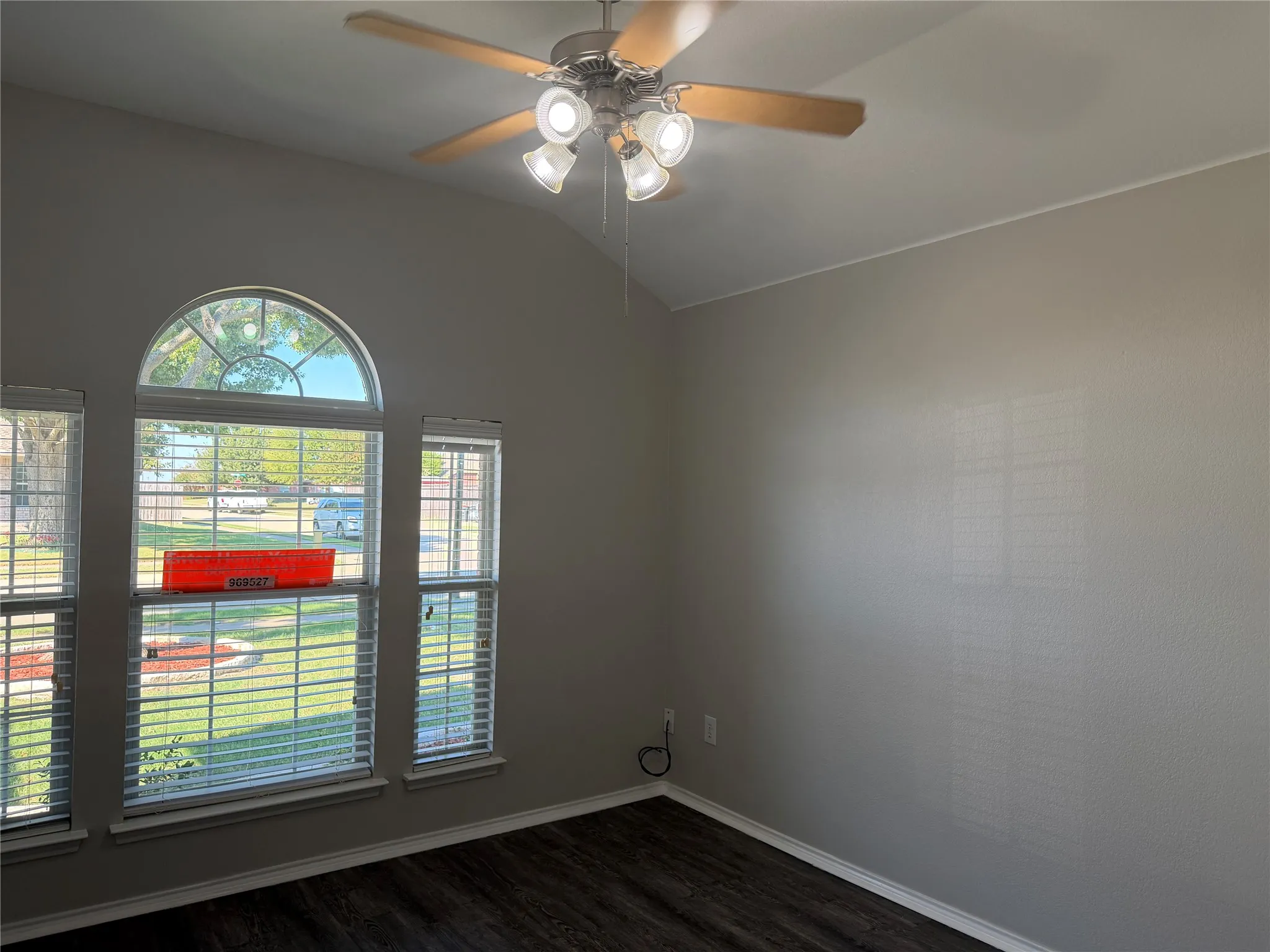 Single Family Residence For Rent in Collin County , 301 Meadow Lark Lane, Anna, Texas 75409, 3 Bedroom, 2 Bathroom, 2 Garage spaces, 1,391 Sqft, built in 2005, mls#21307720, Real Estate Agent in Anna, Homes For Rent in Collin county, Homes For Rent in Anna, Realtor in Anna Texas, Real Estate Brokerage Independent Realty Texas, Luminita Cordes Realtor