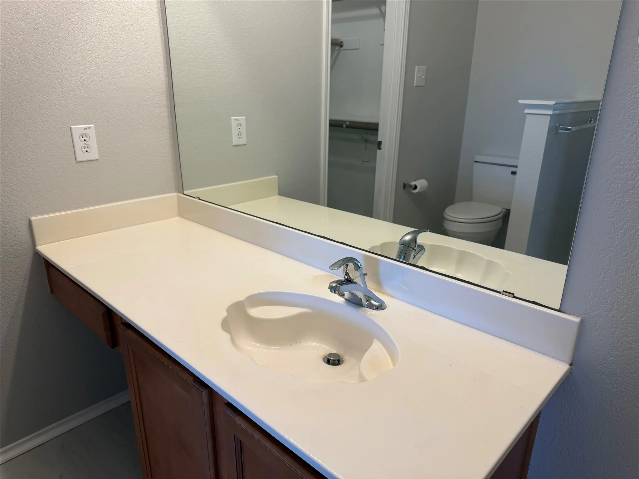 Single Family Residence For Rent in Collin County , 301 Meadow Lark Lane, Anna, Texas 75409, 3 Bedroom, 2 Bathroom, 2 Garage spaces, 1,391 Sqft, built in 2005, mls#21307720, Real Estate Agent in Anna, Homes For Rent in Collin county, Homes For Rent in Anna, Realtor in Anna Texas, Real Estate Brokerage Independent Realty Texas, Luminita Cordes Realtor