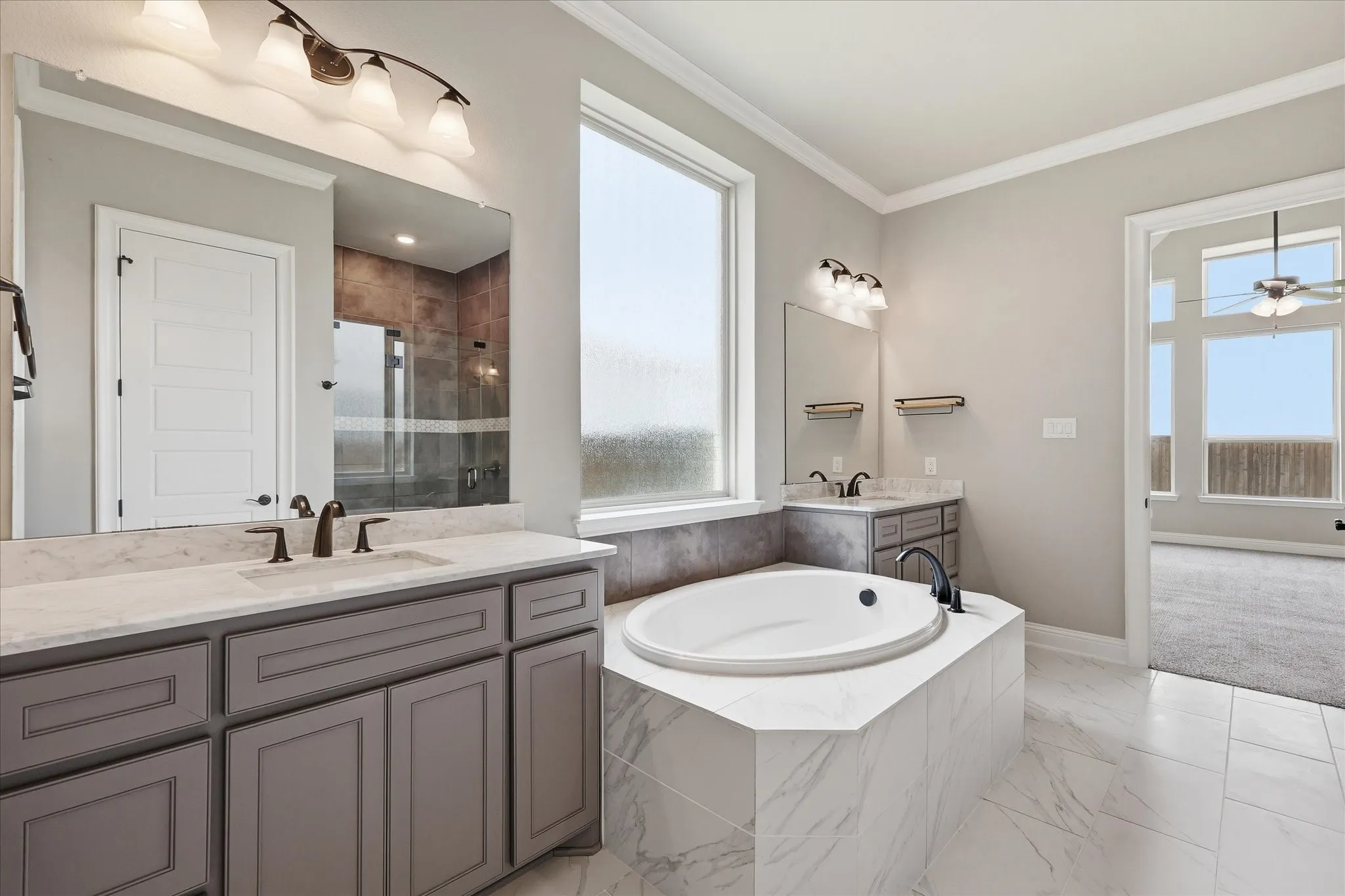 Single Family Residence For Sale in Parker County , 1713 Roundtree Circle E, Fort Worth, Texas 76008, 4 Bedroom, 5 Bathroom, 2 Garage spaces, 3,917 Sqft, built in 2018, mls#21274828, Real Estate Agent in Fort Worth, Homes For Sale in Parker county, Homes For Sale in Fort Worth, Realtor in Fort Worth Texas, Real Estate Brokerage Independent Realty Texas, Luminita Cordes Realtor