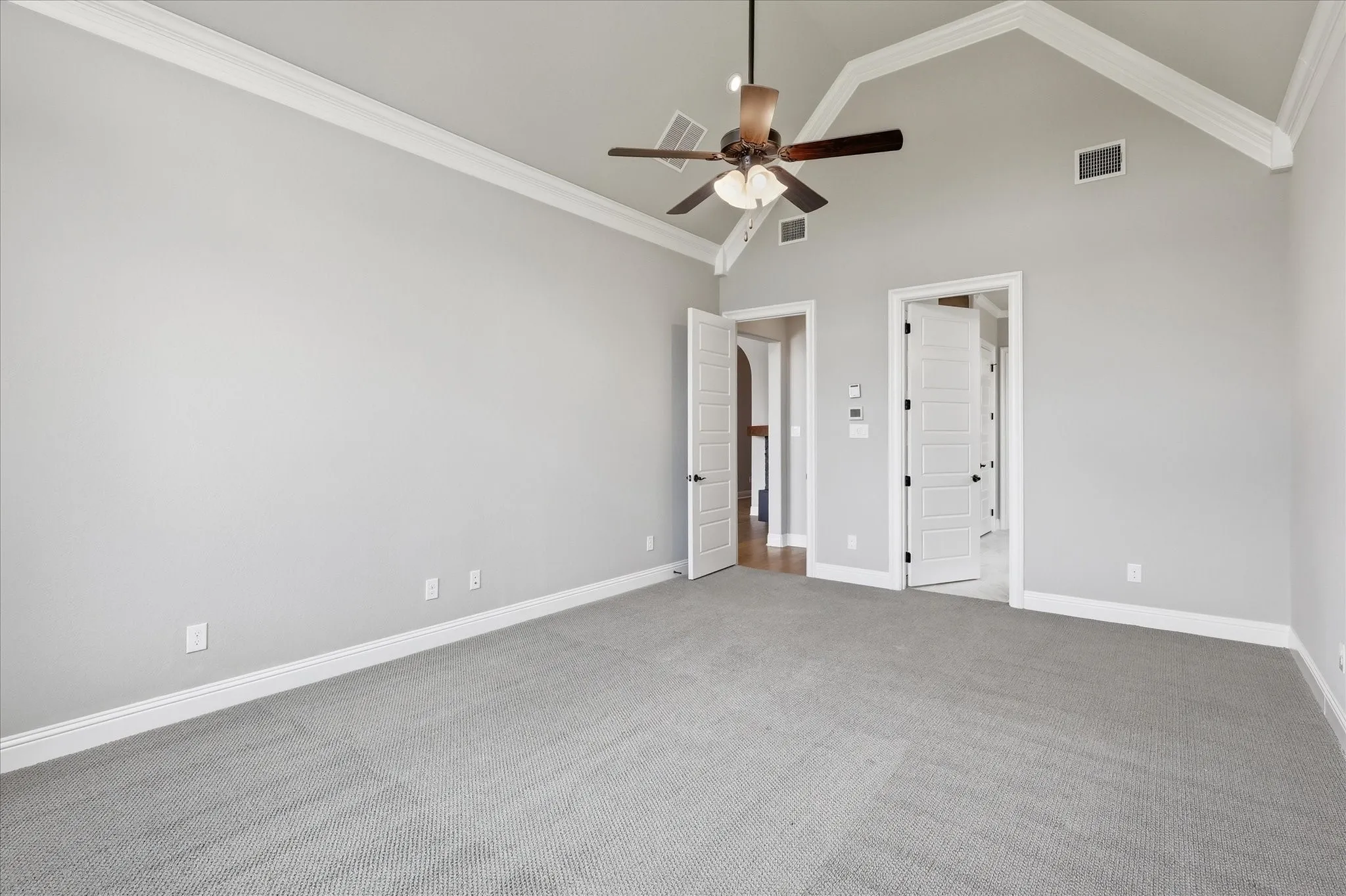 Single Family Residence For Sale in Parker County , 1713 Roundtree Circle E, Fort Worth, Texas 76008, 4 Bedroom, 5 Bathroom, 2 Garage spaces, 3,917 Sqft, built in 2018, mls#21274828, Real Estate Agent in Fort Worth, Homes For Sale in Parker county, Homes For Sale in Fort Worth, Realtor in Fort Worth Texas, Real Estate Brokerage Independent Realty Texas, Luminita Cordes Realtor