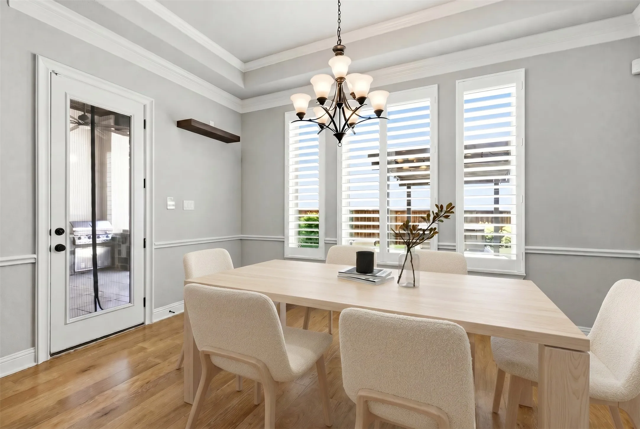 Single Family Residence For Sale in Parker County , 1713 Roundtree Circle E, Fort Worth, Texas 76008, 4 Bedroom, 5 Bathroom, 2 Garage spaces, 3,917 Sqft, built in 2018, mls#21274828, Real Estate Agent in Fort Worth, Homes For Sale in Parker county, Homes For Sale in Fort Worth, Realtor in Fort Worth Texas, Real Estate Brokerage Independent Realty Texas, Luminita Cordes Realtor