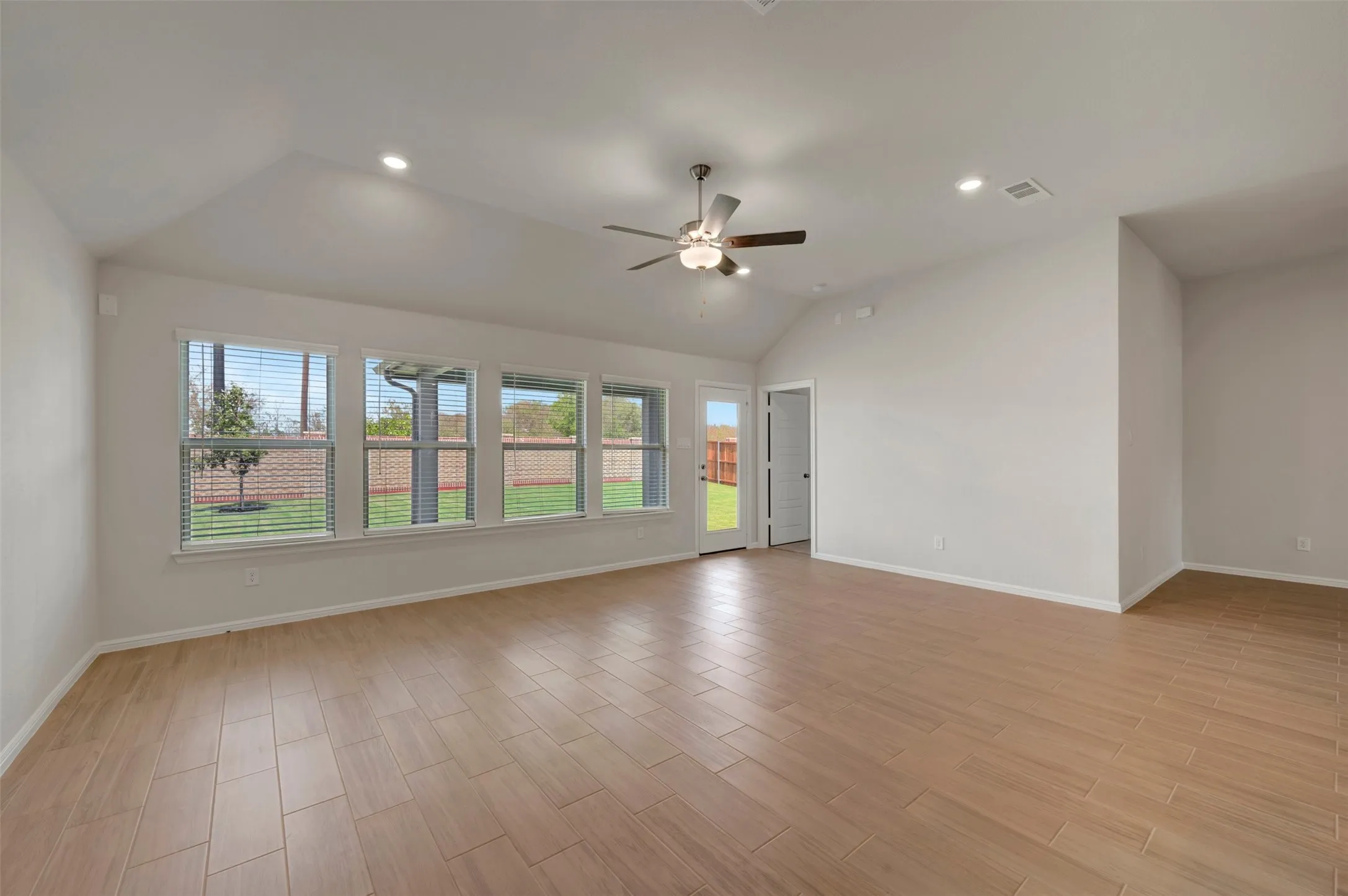 Single Family Residence For Sale in Denton County , 160 Hudson Lane, Justin, Texas 76247, 3 Bedroom, 3 Bathroom, 2 Garage spaces, 2,132 Sqft, built in 2026, mls#21298921, Real Estate Agent in Justin, Homes For Sale in Denton county, Homes For Sale in Justin, Realtor in Justin Texas, Real Estate Brokerage Independent Realty Texas, Luminita Cordes Realtor