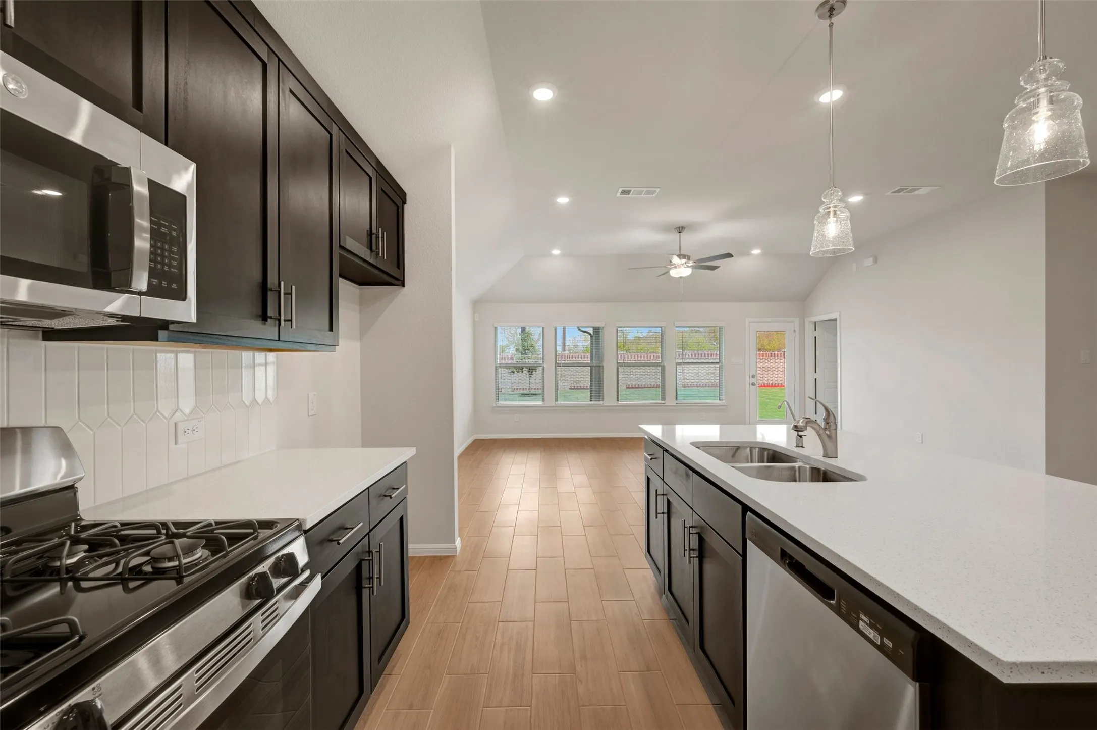 Single Family Residence For Sale in Denton County , 160 Hudson Lane, Justin, Texas 76247, 3 Bedroom, 3 Bathroom, 2 Garage spaces, 2,132 Sqft, built in 2026, mls#21298921, Real Estate Agent in Justin, Homes For Sale in Denton county, Homes For Sale in Justin, Realtor in Justin Texas, Real Estate Brokerage Independent Realty Texas, Luminita Cordes Realtor