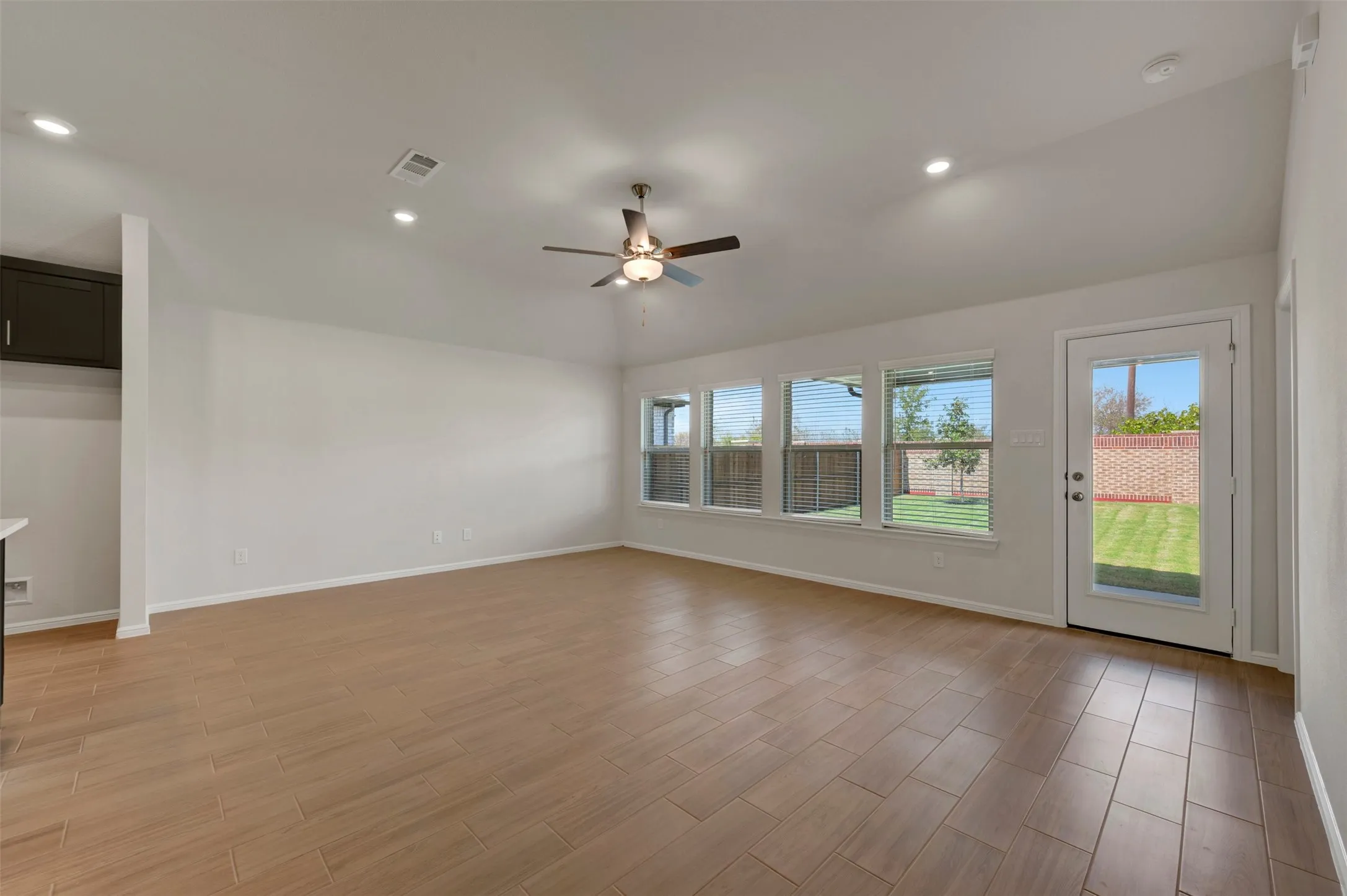 Single Family Residence For Sale in Denton County , 160 Hudson Lane, Justin, Texas 76247, 3 Bedroom, 3 Bathroom, 2 Garage spaces, 2,132 Sqft, built in 2026, mls#21298921, Real Estate Agent in Justin, Homes For Sale in Denton county, Homes For Sale in Justin, Realtor in Justin Texas, Real Estate Brokerage Independent Realty Texas, Luminita Cordes Realtor