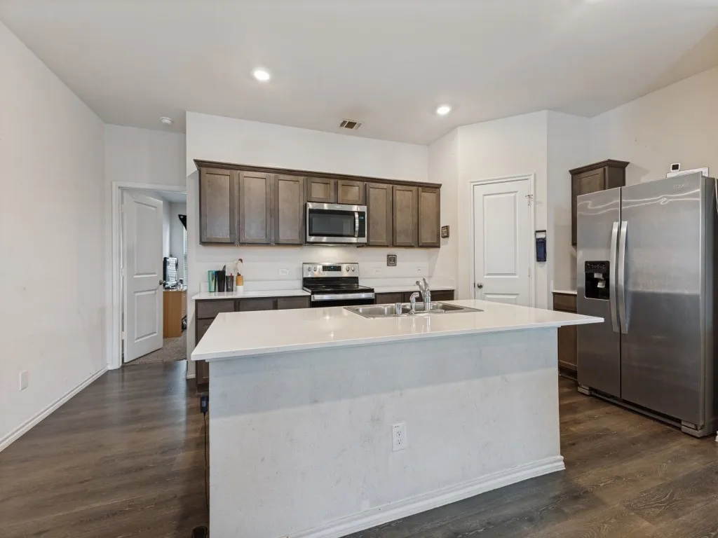 Single Family Residence For Rent in Dallas County , 15127 Athena Drive, Dallas, Texas 75253, 3 Bedroom, 2 Bathroom, 2 Garage spaces, 1,608 Sqft, built in 2022, mls#21301674, Real Estate Agent in Dallas, Homes For Rent in Dallas county, Homes For Rent in Dallas, Realtor in Dallas Texas, Real Estate Brokerage Independent Realty Texas, Luminita Cordes Realtor