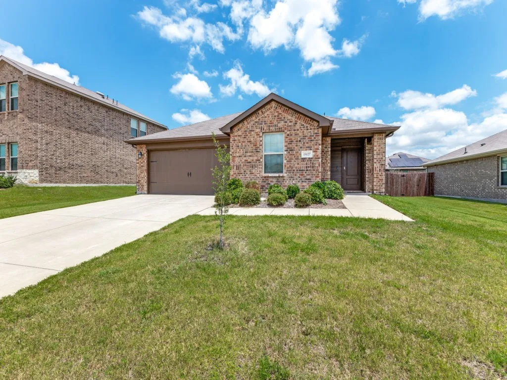 Single Family Residence For Rent in Dallas County , 15127 Athena Drive, Dallas, Texas 75253, 3 Bedroom, 2 Bathroom, 2 Garage spaces, 1,608 Sqft, built in 2022, mls#21301674, Real Estate Agent in Dallas, Homes For Rent in Dallas county, Homes For Rent in Dallas, Realtor in Dallas Texas, Real Estate Brokerage Independent Realty Texas, Luminita Cordes Realtor