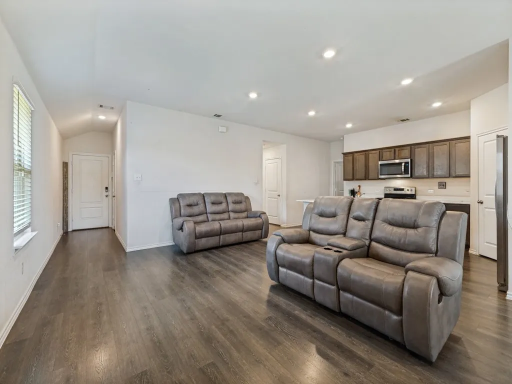 Single Family Residence For Rent in Dallas County , 15127 Athena Drive, Dallas, Texas 75253, 3 Bedroom, 2 Bathroom, 2 Garage spaces, 1,608 Sqft, built in 2022, mls#21301674, Real Estate Agent in Dallas, Homes For Rent in Dallas county, Homes For Rent in Dallas, Realtor in Dallas Texas, Real Estate Brokerage Independent Realty Texas, Luminita Cordes Realtor