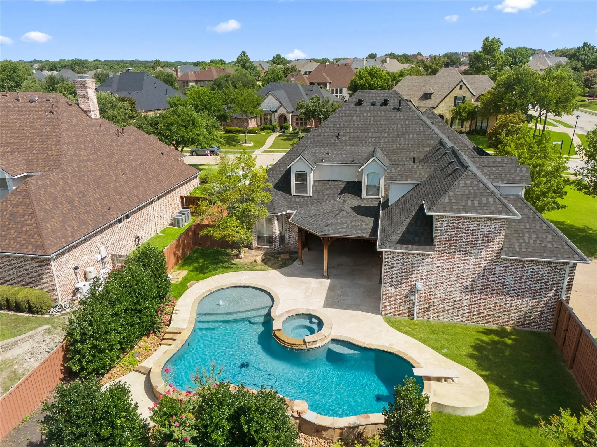 Single Family Residence For Sale in Rockwall County , 700 Starlight Pass, Heath, Texas 75032, 5 Bedroom, 4 Bathroom, 3 Garage spaces, 4,133 Sqft, built in 2002, mls#21307126, Real Estate Agent in Heath, Homes For Sale in Rockwall county, Homes For Sale in Heath, Realtor in Heath Texas, Real Estate Brokerage Independent Realty Texas, Luminita Cordes Realtor