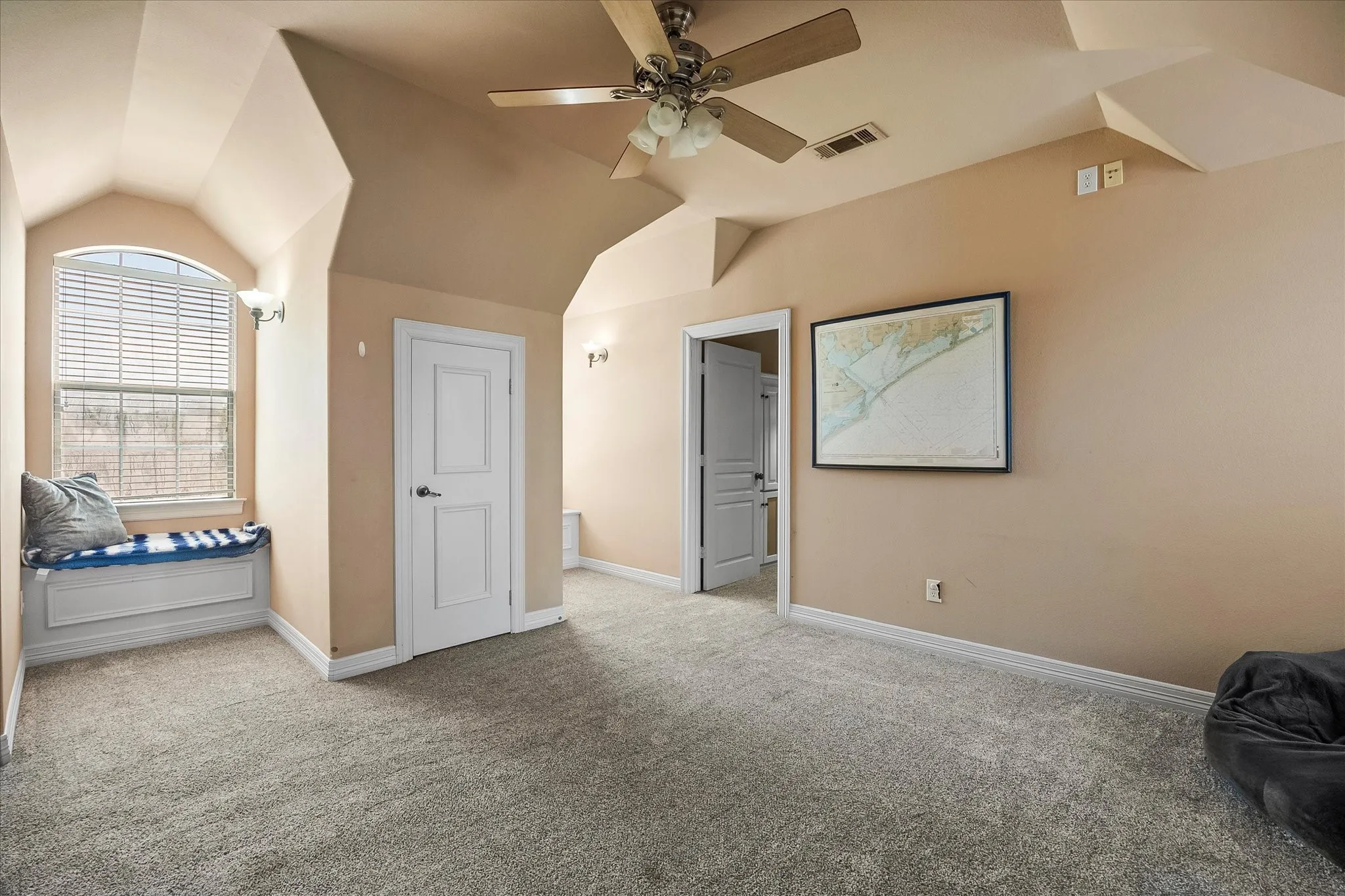 Single Family Residence For Sale in Rockwall County , 700 Starlight Pass, Heath, Texas 75032, 5 Bedroom, 4 Bathroom, 3 Garage spaces, 4,133 Sqft, built in 2002, mls#21307126, Real Estate Agent in Heath, Homes For Sale in Rockwall county, Homes For Sale in Heath, Realtor in Heath Texas, Real Estate Brokerage Independent Realty Texas, Luminita Cordes Realtor
