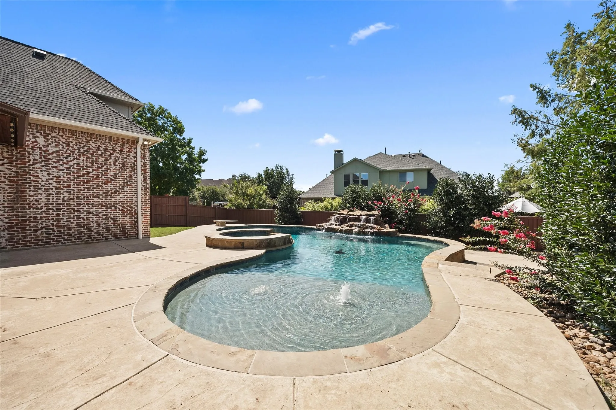 Single Family Residence For Sale in Rockwall County , 700 Starlight Pass, Heath, Texas 75032, 5 Bedroom, 4 Bathroom, 3 Garage spaces, 4,133 Sqft, built in 2002, mls#21307126, Real Estate Agent in Heath, Homes For Sale in Rockwall county, Homes For Sale in Heath, Realtor in Heath Texas, Real Estate Brokerage Independent Realty Texas, Luminita Cordes Realtor