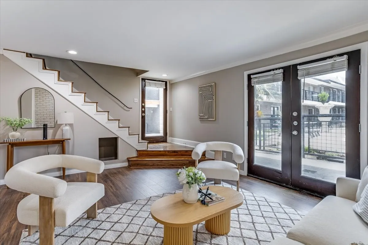Condominium For Sale in Dallas County , 10109 Regal Park Lane 117, Dallas, Texas 75230, 2 Bedroom, 3 Bathroom, Garage spaces, 1,300 Sqft, built in 1964, mls#21289039, Real Estate Agent in Dallas, Homes For Sale in Dallas county, Homes For Sale in Dallas, Realtor in Dallas Texas, Real Estate Brokerage Independent Realty Texas, Luminita Cordes Realtor