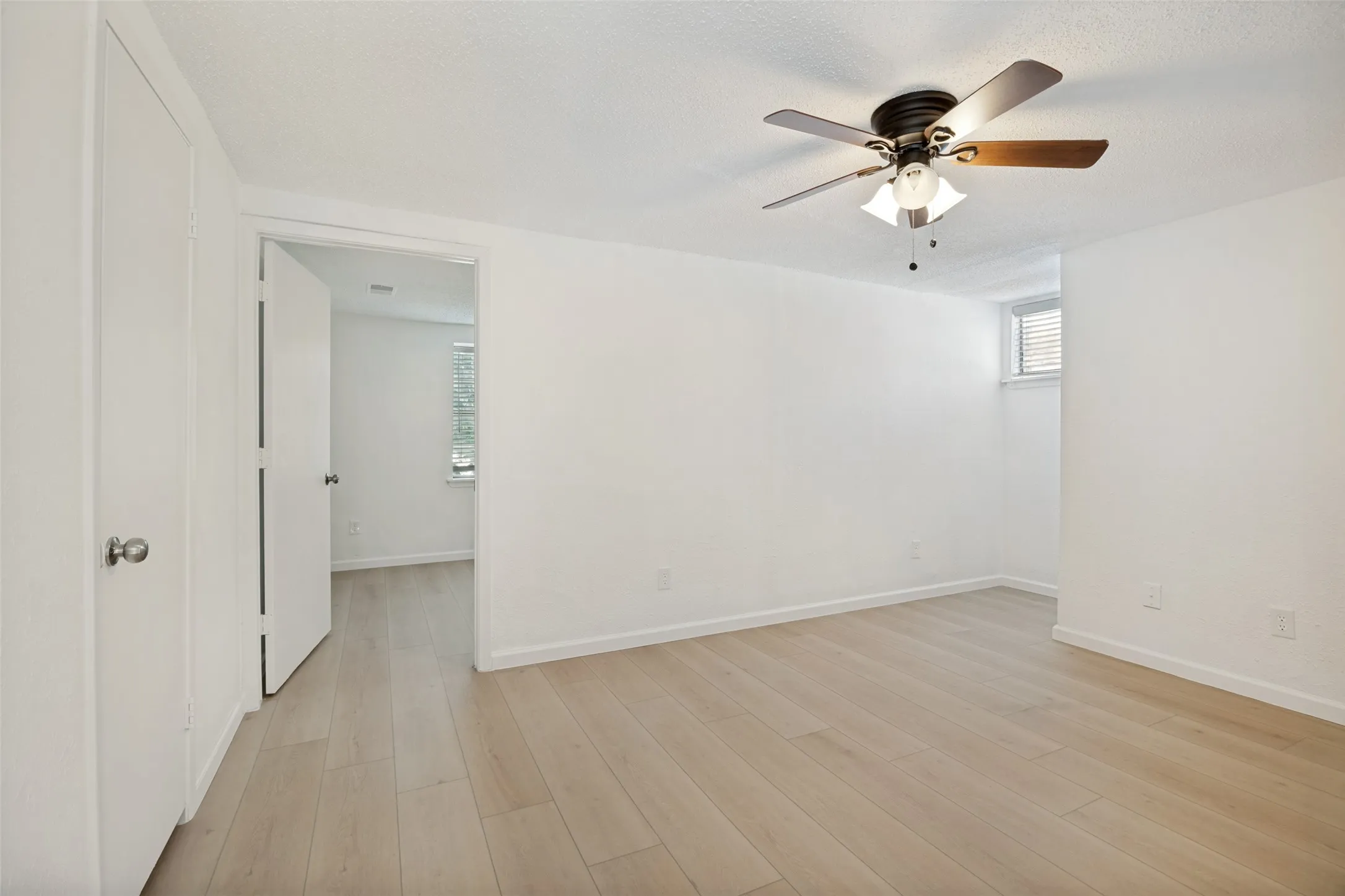 Single Family Residence For Sale in Dallas County , 101 S Lois Lane, Richardson, Texas 75081, 4 Bedroom, 3 Bathroom, 2 Garage spaces, 2,352 Sqft, built in 1965, mls#21307374, Real Estate Agent in Richardson, Homes For Sale in Dallas county, Homes For Sale in Richardson, Realtor in Richardson Texas, Real Estate Brokerage Independent Realty Texas, Luminita Cordes Realtor