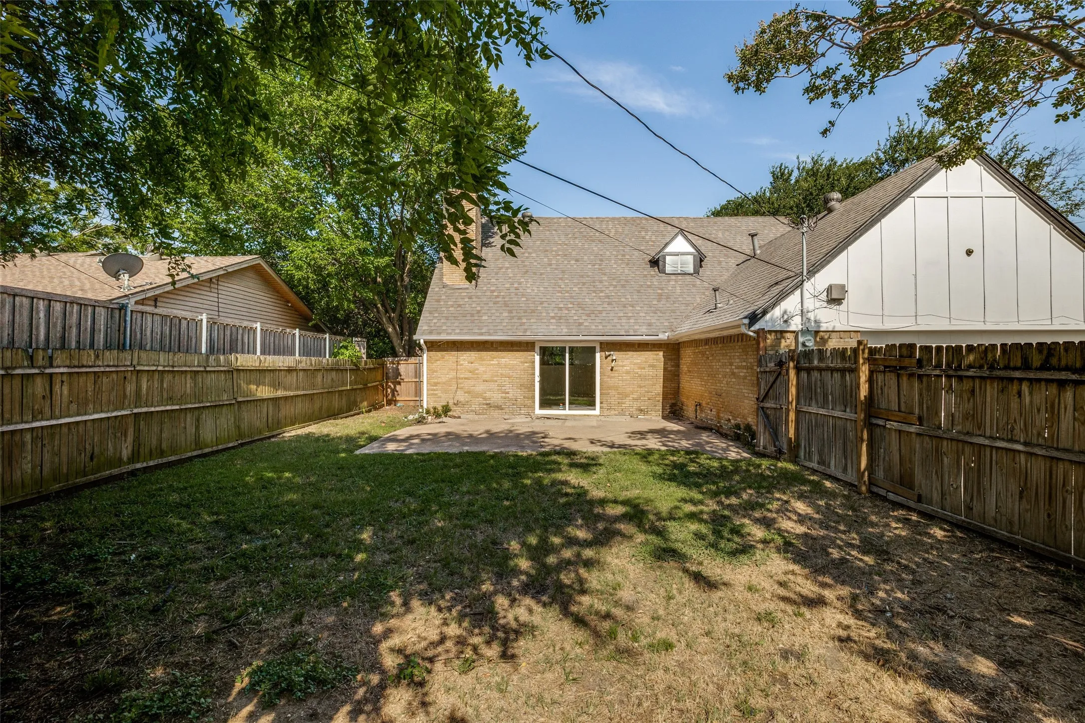 Single Family Residence For Sale in Dallas County , 101 S Lois Lane, Richardson, Texas 75081, 4 Bedroom, 3 Bathroom, 2 Garage spaces, 2,352 Sqft, built in 1965, mls#21307374, Real Estate Agent in Richardson, Homes For Sale in Dallas county, Homes For Sale in Richardson, Realtor in Richardson Texas, Real Estate Brokerage Independent Realty Texas, Luminita Cordes Realtor