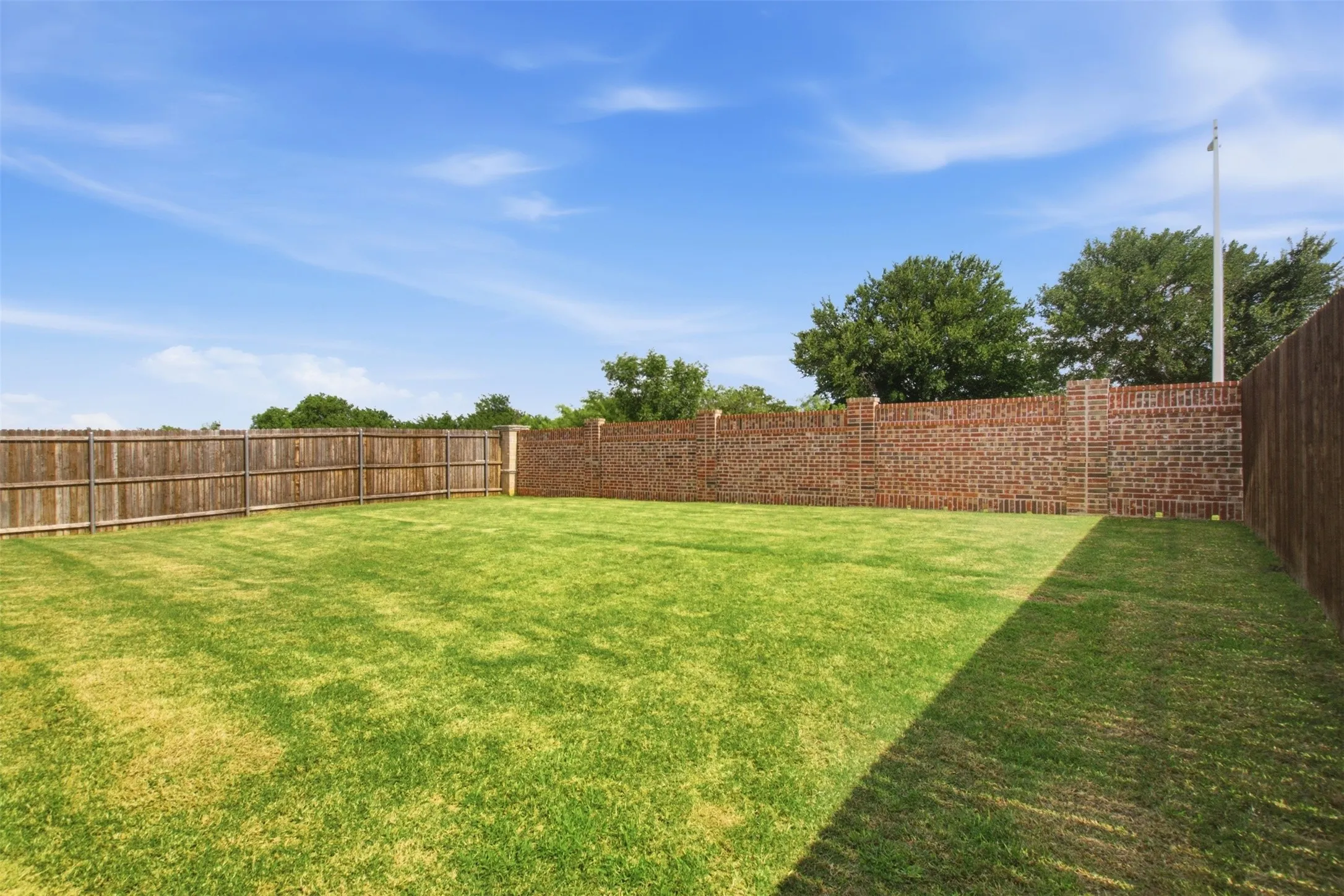 Single Family Residence For Sale in Denton County , 3713 Ridgeway Lane, Denton, Texas 76226, 4 Bedroom, 2 Bathroom, 2 Garage spaces, 1,920 Sqft, built in 2022, mls#21307730, Real Estate Agent in Denton, Homes For Sale in Denton county, Homes For Sale in Denton, Realtor in Denton Texas, Real Estate Brokerage Independent Realty Texas, Luminita Cordes Realtor