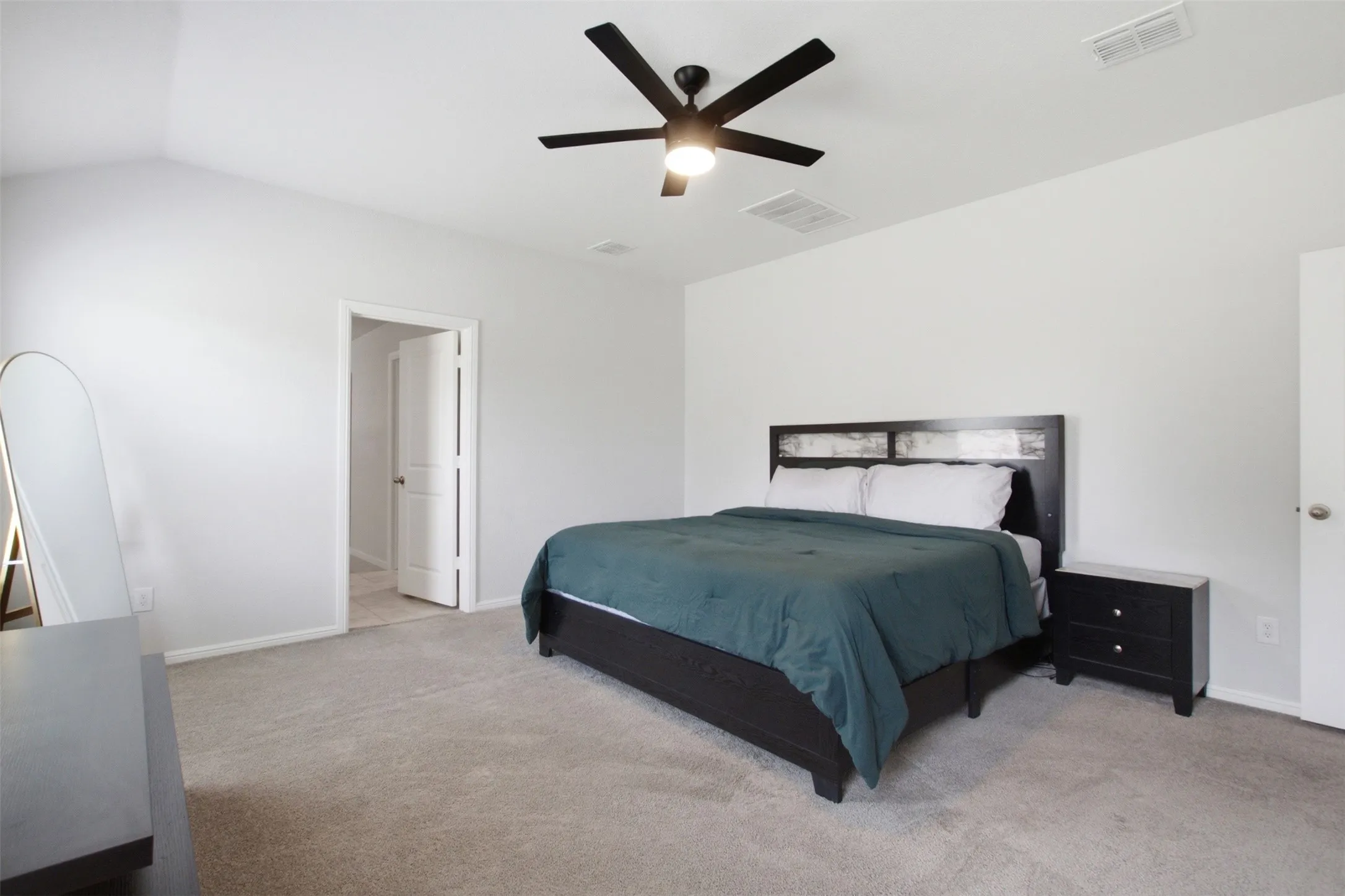Single Family Residence For Sale in Denton County , 3713 Ridgeway Lane, Denton, Texas 76226, 4 Bedroom, 2 Bathroom, 2 Garage spaces, 1,920 Sqft, built in 2022, mls#21307730, Real Estate Agent in Denton, Homes For Sale in Denton county, Homes For Sale in Denton, Realtor in Denton Texas, Real Estate Brokerage Independent Realty Texas, Luminita Cordes Realtor