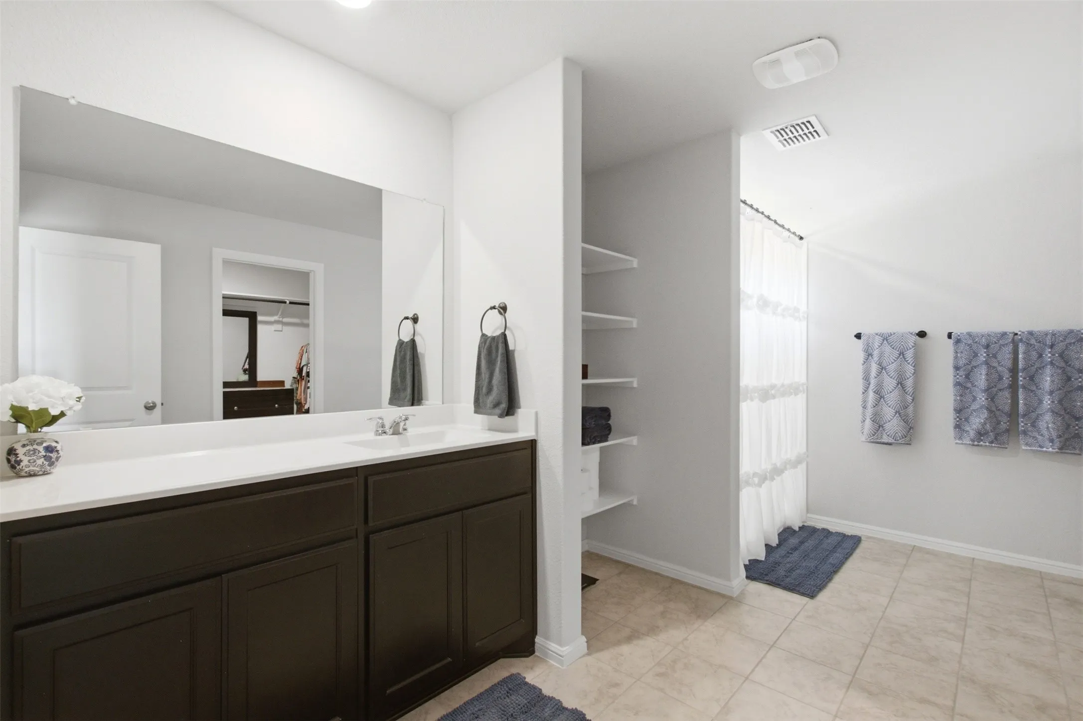 Single Family Residence For Sale in Denton County , 3713 Ridgeway Lane, Denton, Texas 76226, 4 Bedroom, 2 Bathroom, 2 Garage spaces, 1,920 Sqft, built in 2022, mls#21307730, Real Estate Agent in Denton, Homes For Sale in Denton county, Homes For Sale in Denton, Realtor in Denton Texas, Real Estate Brokerage Independent Realty Texas, Luminita Cordes Realtor