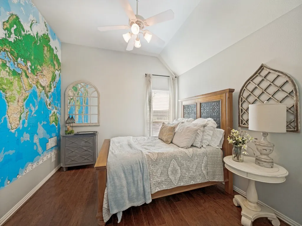 Single Family Residence For Sale in Tarrant County , 8115 Oak Hollow Drive, Arlington, Texas 76001, 4 Bedroom, 3 Bathroom, 3 Garage spaces, 2,560 Sqft, built in 2006, mls#21306357, Real Estate Agent in Arlington, Homes For Sale in Tarrant county, Homes For Sale in Arlington, Realtor in Arlington Texas, Real Estate Brokerage Independent Realty Texas, Luminita Cordes Realtor