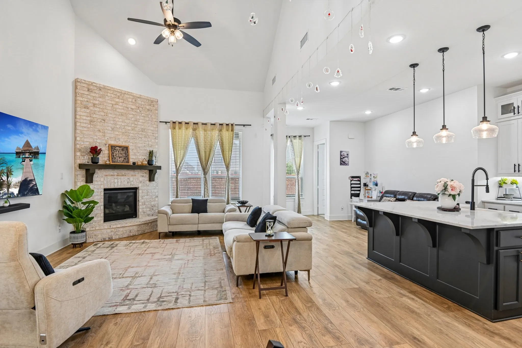 Single Family Residence For Sale in Collin County , 3110 Campbell Drive, Melissa, Texas 75454, 5 Bedroom, 4 Bathroom, 2 Garage spaces, 3,210 Sqft, built in 2023, mls#21307746, Real Estate Agent in Melissa, Homes For Sale in Collin county, Homes For Sale in Melissa, Realtor in Melissa Texas, Real Estate Brokerage Independent Realty Texas, Luminita Cordes Realtor