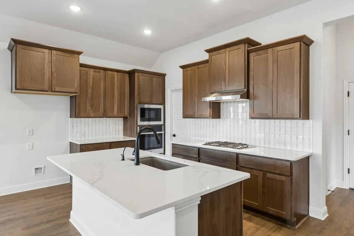 8-3808Summerfield_008