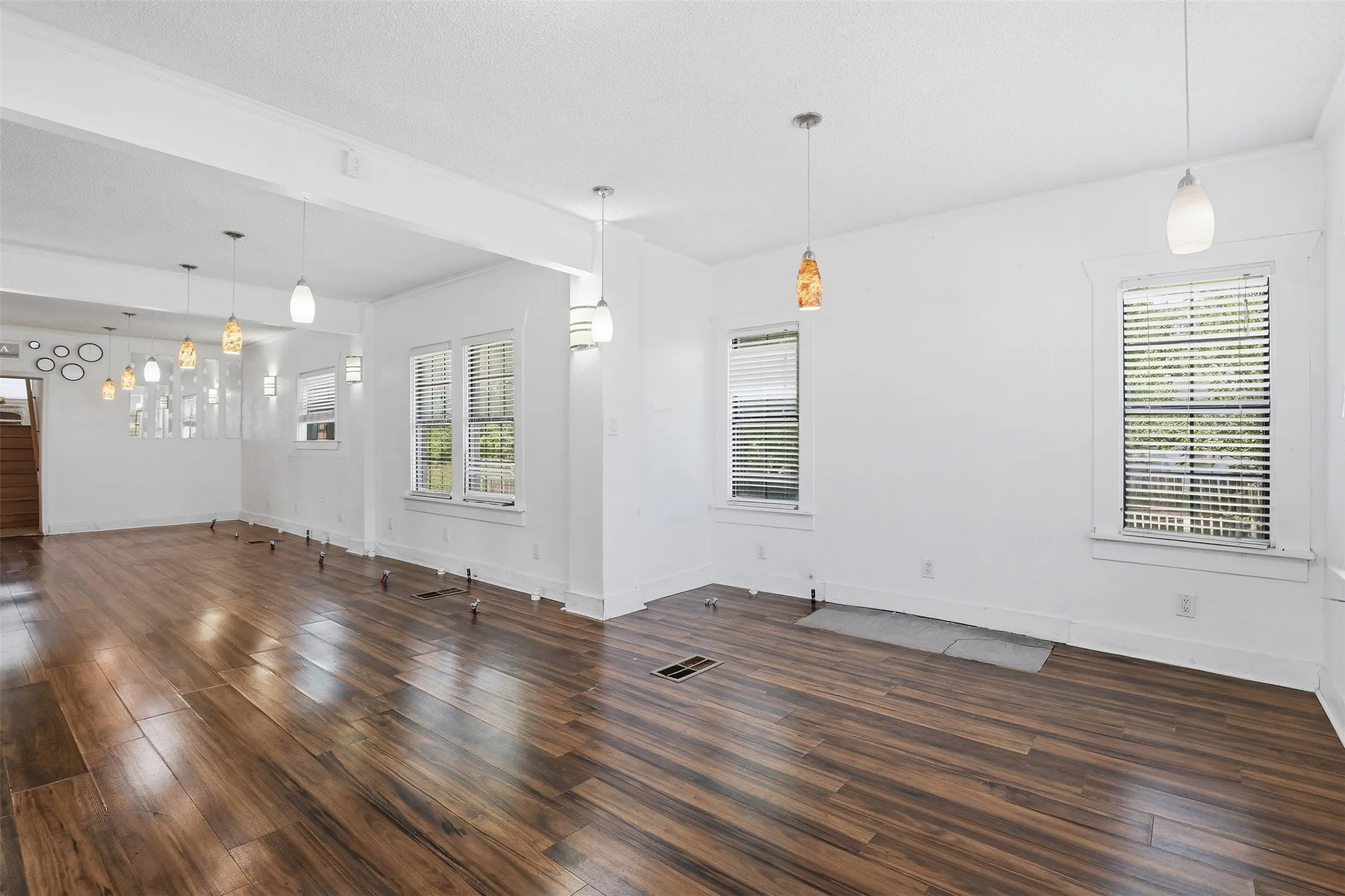 Office For Sale in Johnson County , 1115 N Main Street, Cleburne, Texas 76033, 0, 0, Garage spaces, 0 Sqft, built in 1940, mls#21307818, Real Estate Agent in Cleburne, Homes For Sale in Johnson county, Homes For Sale in Cleburne, Realtor in Cleburne Texas, Real Estate Brokerage Independent Realty Texas, Luminita Cordes Realtor