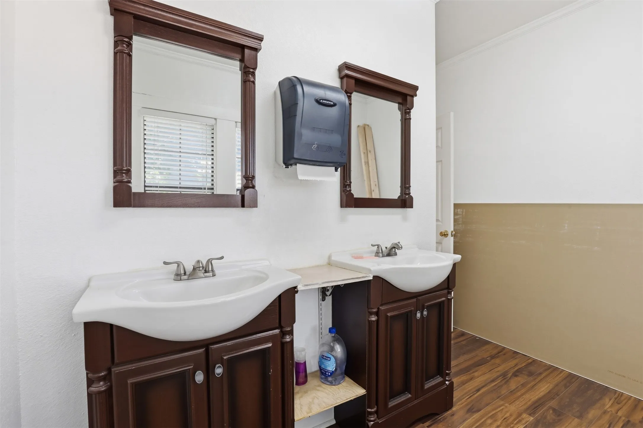 Office For Sale in Johnson County , 1115 N Main Street, Cleburne, Texas 76033, 0, 0, Garage spaces, 0 Sqft, built in 1940, mls#21307818, Real Estate Agent in Cleburne, Homes For Sale in Johnson county, Homes For Sale in Cleburne, Realtor in Cleburne Texas, Real Estate Brokerage Independent Realty Texas, Luminita Cordes Realtor