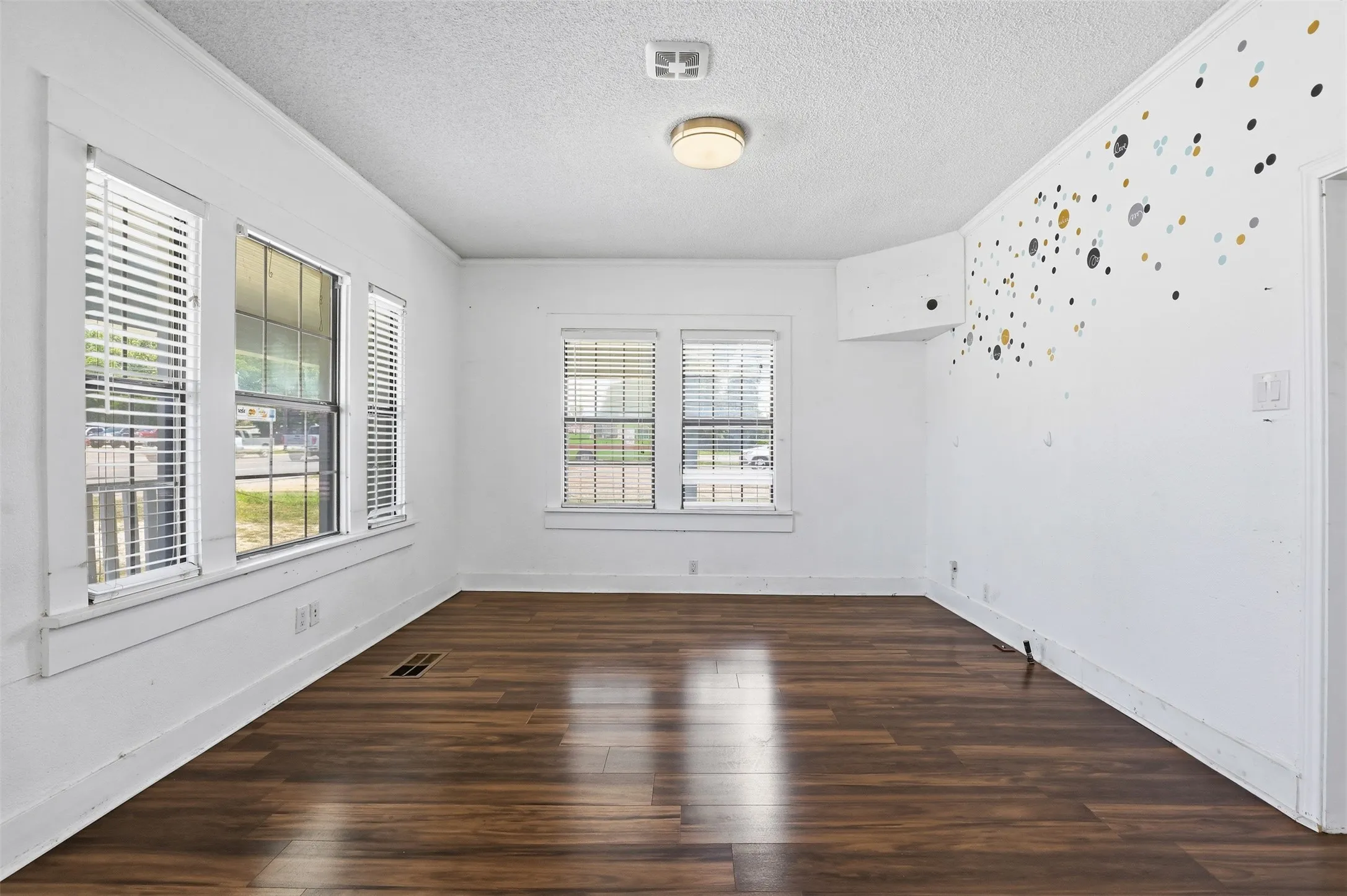 Office For Sale in Johnson County , 1115 N Main Street, Cleburne, Texas 76033, 0, 0, Garage spaces, 0 Sqft, built in 1940, mls#21307818, Real Estate Agent in Cleburne, Homes For Sale in Johnson county, Homes For Sale in Cleburne, Realtor in Cleburne Texas, Real Estate Brokerage Independent Realty Texas, Luminita Cordes Realtor