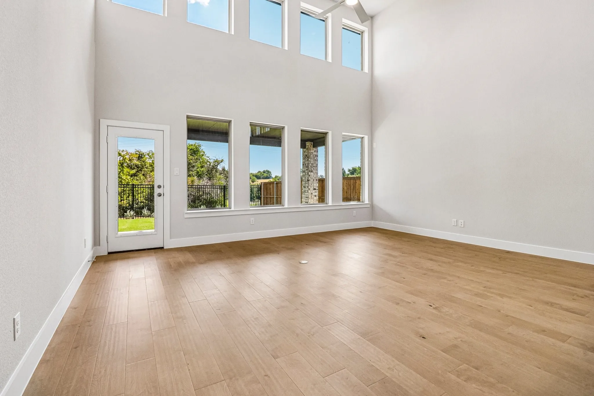 Single Family Residence For Sale in Collin County , 6340 Simone Avenue, Mc Kinney, Texas 75071, 4 Bedroom, 4 Bathroom, 2 Garage spaces, 3,504 Sqft, built in 2026, mls#21304415, Real Estate Agent in Mc Kinney, Homes For Sale in Collin county, Homes For Sale in Mc Kinney, Realtor in Mc Kinney Texas, Real Estate Brokerage Independent Realty Texas, Luminita Cordes Realtor